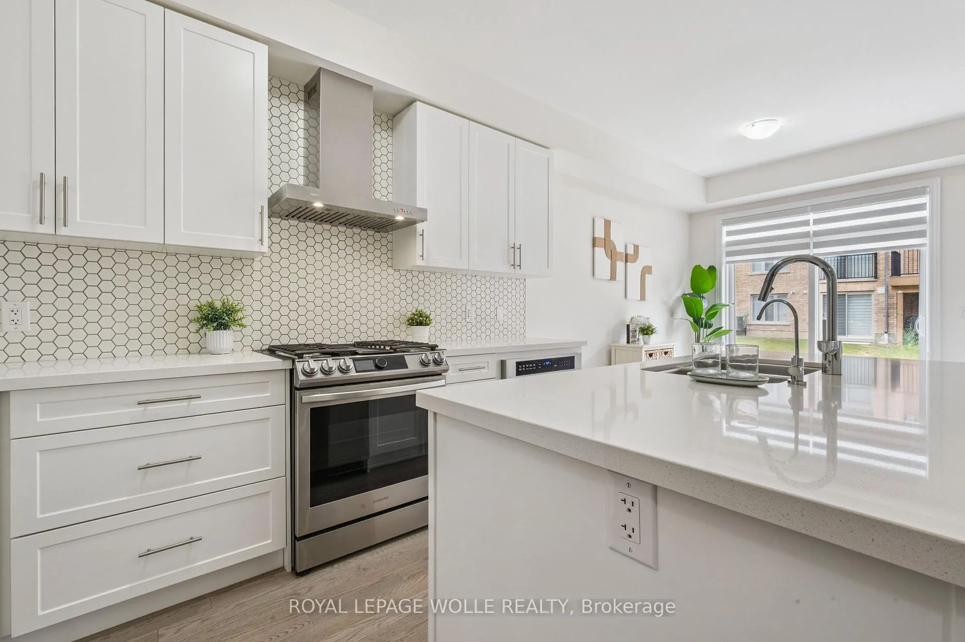 Photo 17 of 14 Roywood Street, Kitchener — HOMEH