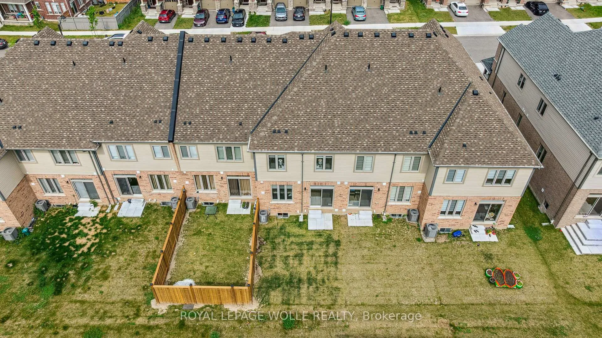 Photo 43 of 14 Roywood Street, Kitchener — HOMEH