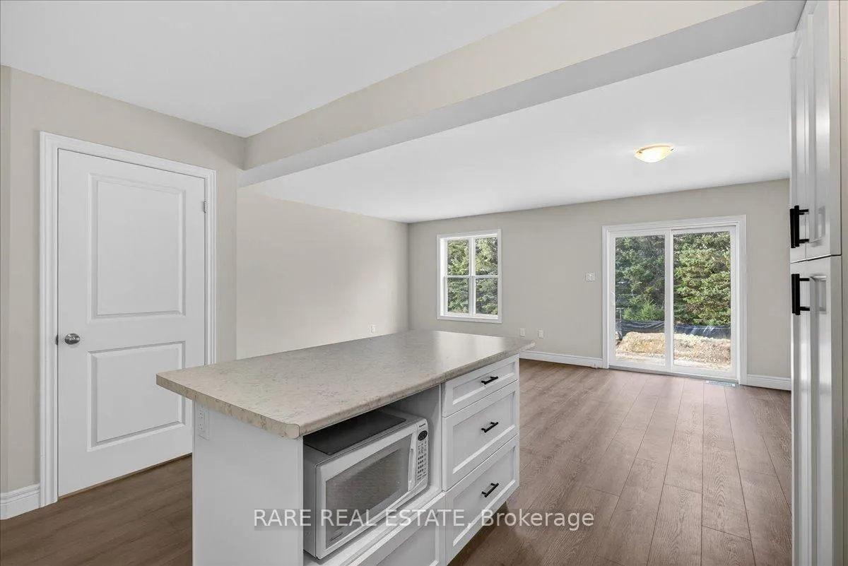 Photo 14 of 20 Mcconnell Crescent, Bracebridge, Macaulay — HOMEH