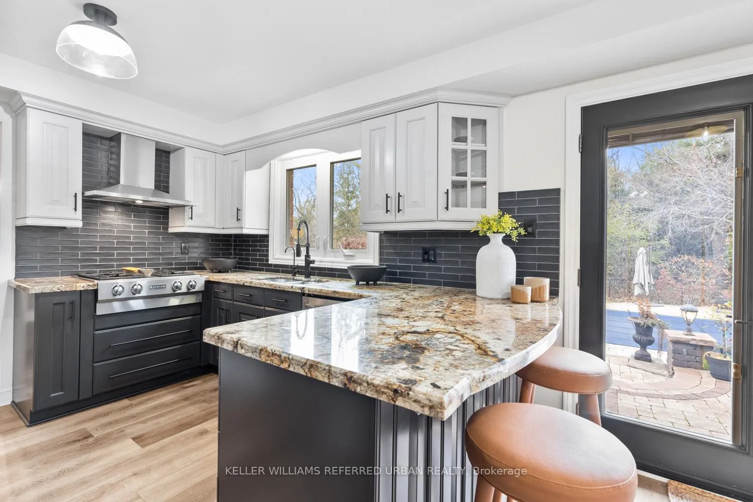 Photo 8 of 7 Houdini Way, Aurora, Aurora Estates — HOMEH