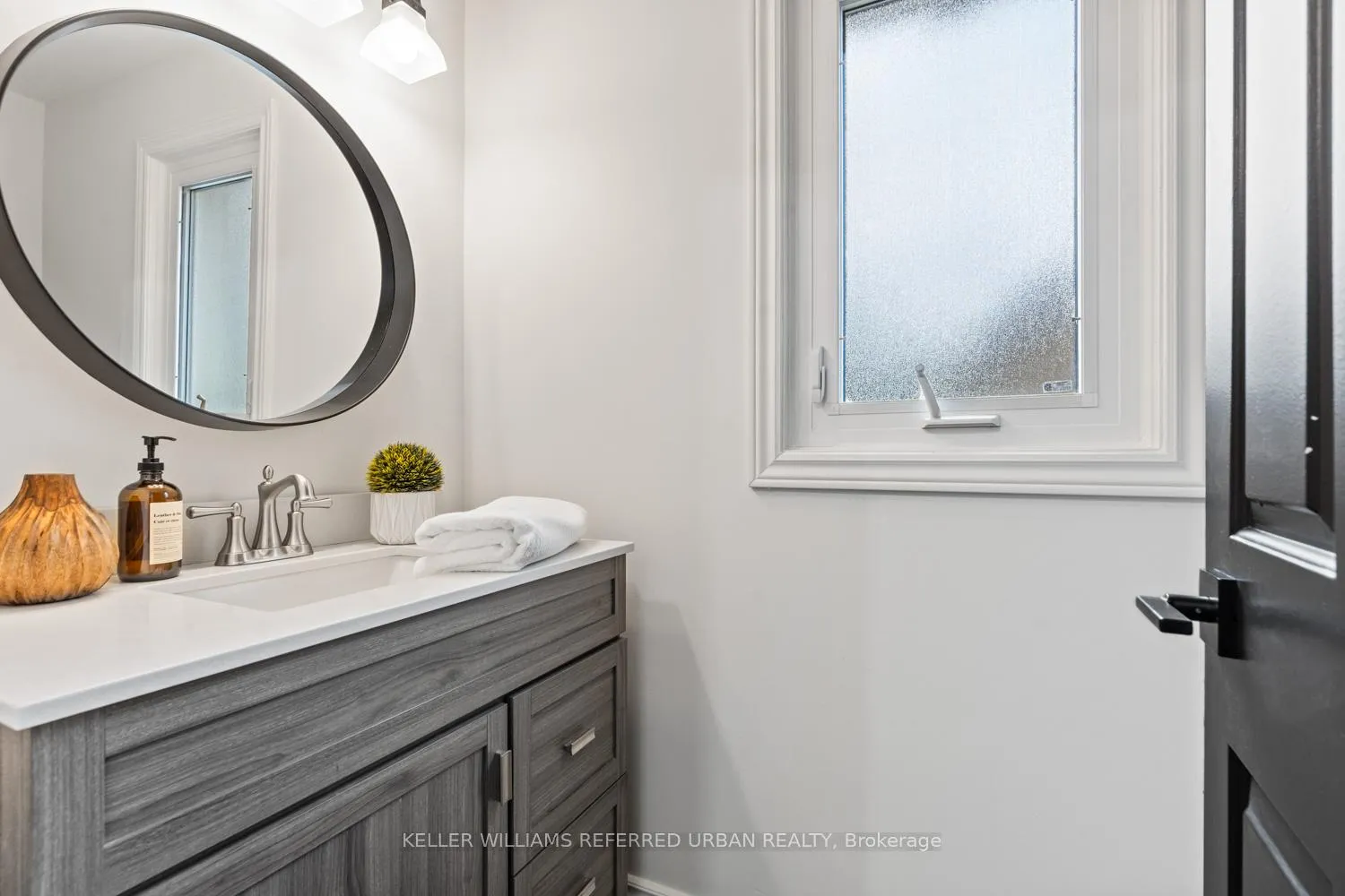 Photo 12 of 7 Houdini Way, Aurora, Aurora Estates — HOMEH