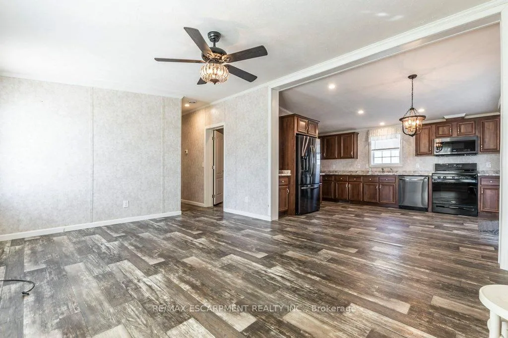 Photo 6 of 3 Copper Beech Drive, Haldimand, Nanticoke — HOMEH