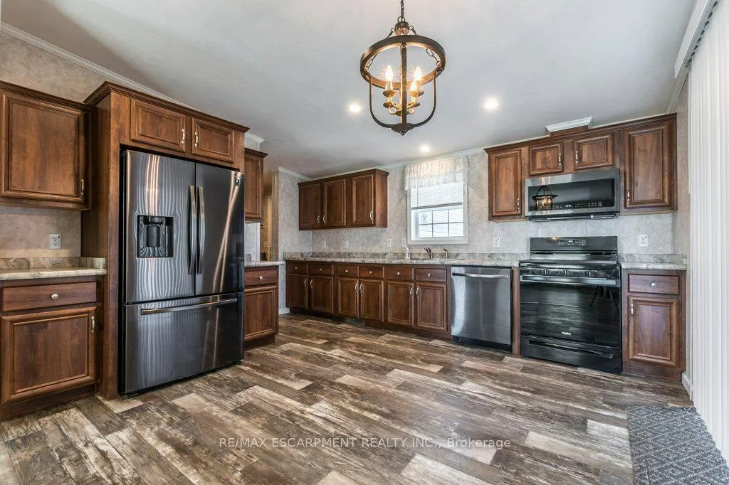Photo 8 of 3 Copper Beech Drive, Haldimand, Nanticoke — HOMEH