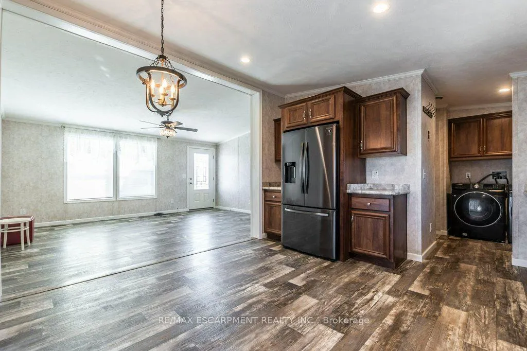 Photo 9 of 3 Copper Beech Drive, Haldimand, Nanticoke — HOMEH