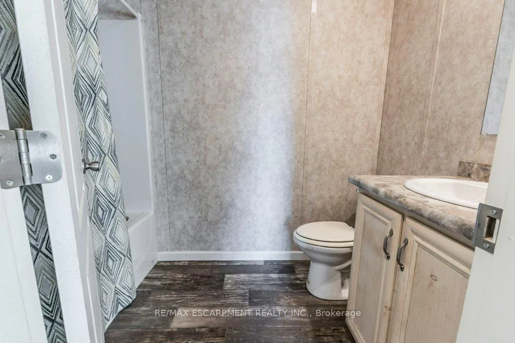 Photo 12 of 3 Copper Beech Drive, Haldimand, Nanticoke — HOMEH
