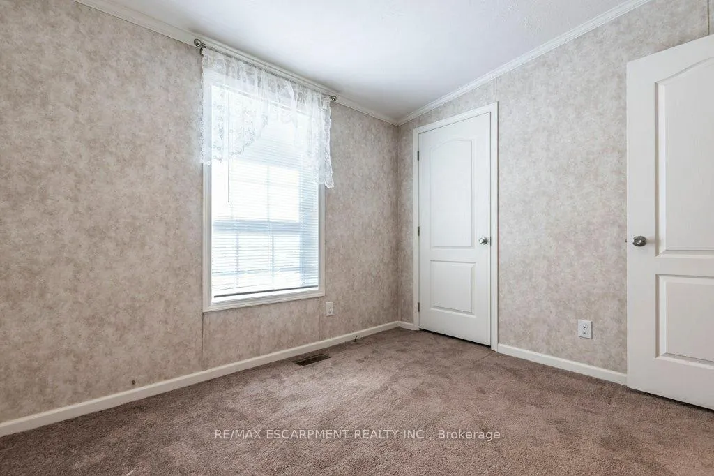 Photo 15 of 3 Copper Beech Drive, Haldimand, Nanticoke — HOMEH