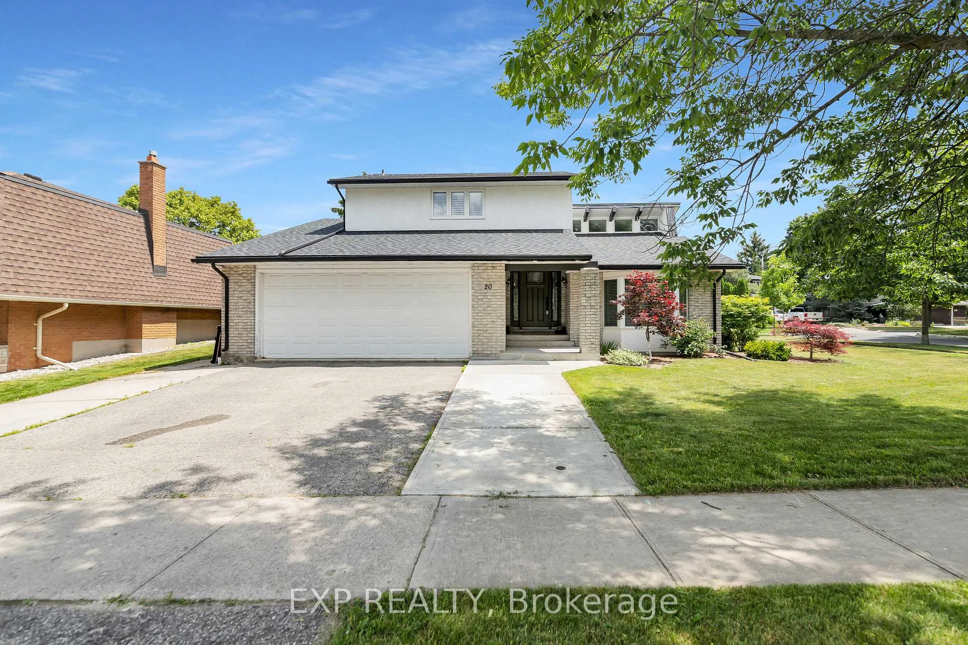 Photo 1 of 20 Blue Spruce Court, Kitchener — HOMEH