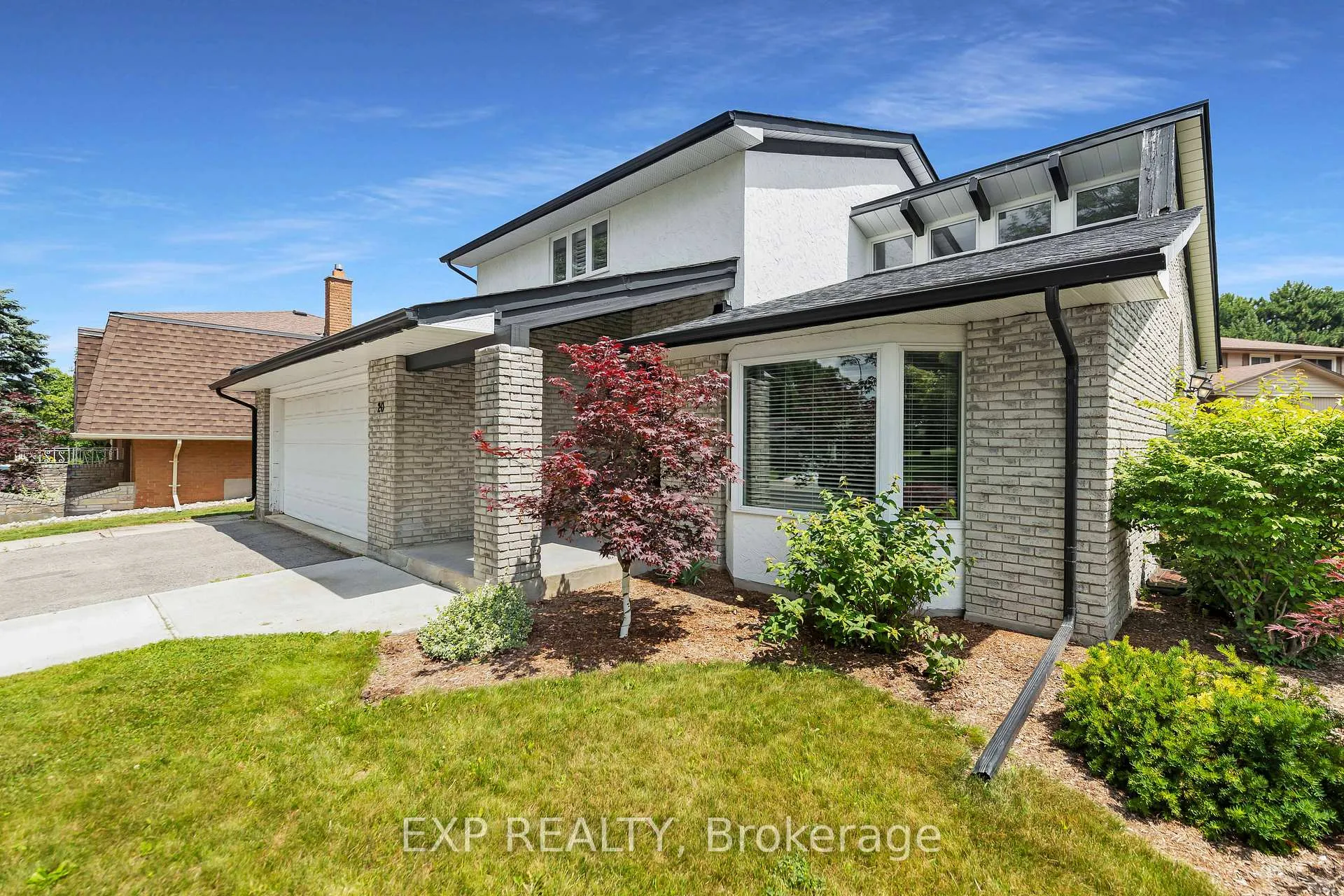 Photo 3 of 20 Blue Spruce Court, Kitchener — HOMEH