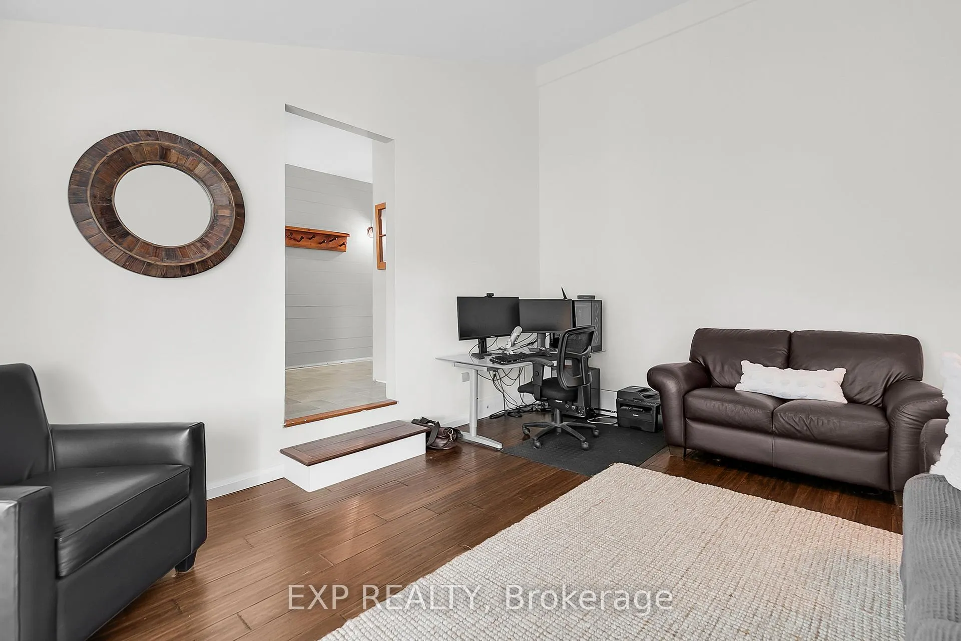 Photo 7 of 20 Blue Spruce Court, Kitchener — HOMEH