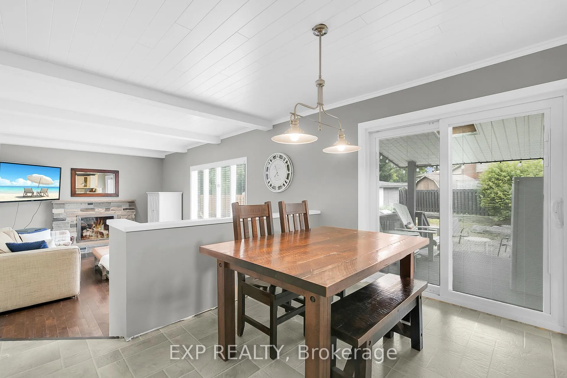 Photo 10 of 20 Blue Spruce Court, Kitchener — HOMEH