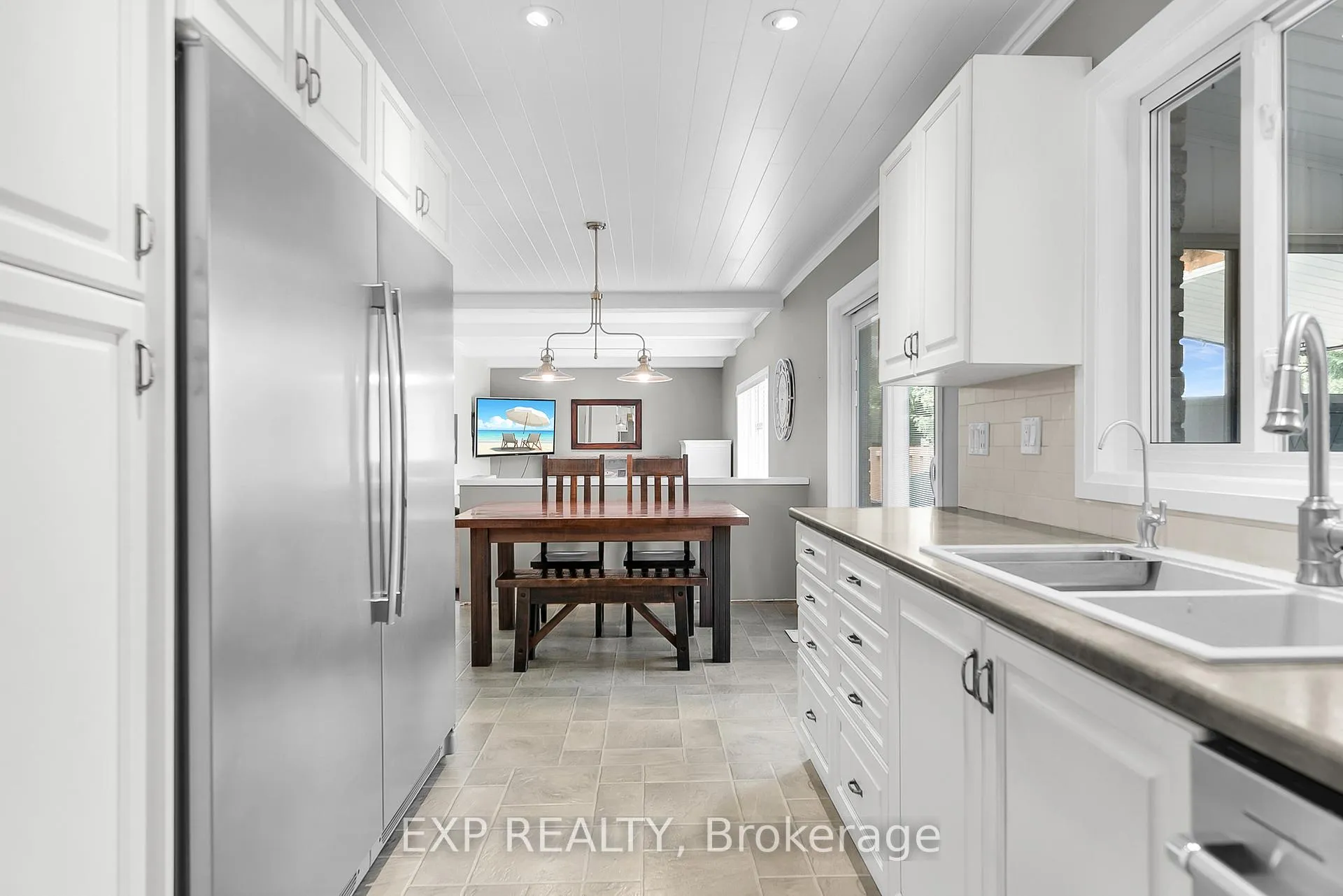 Photo 14 of 20 Blue Spruce Court, Kitchener — HOMEH