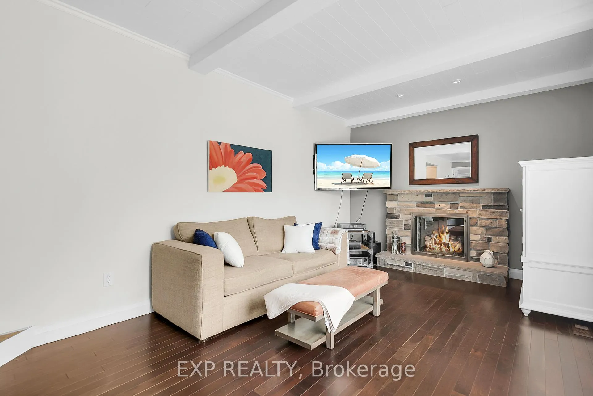 Photo 16 of 20 Blue Spruce Court, Kitchener — HOMEH