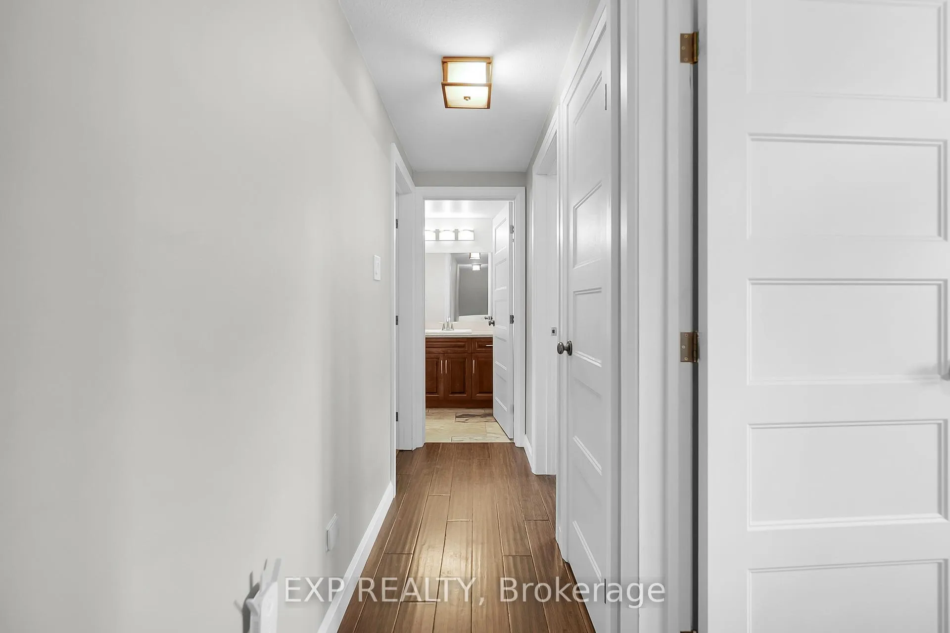 Photo 23 of 20 Blue Spruce Court, Kitchener — HOMEH