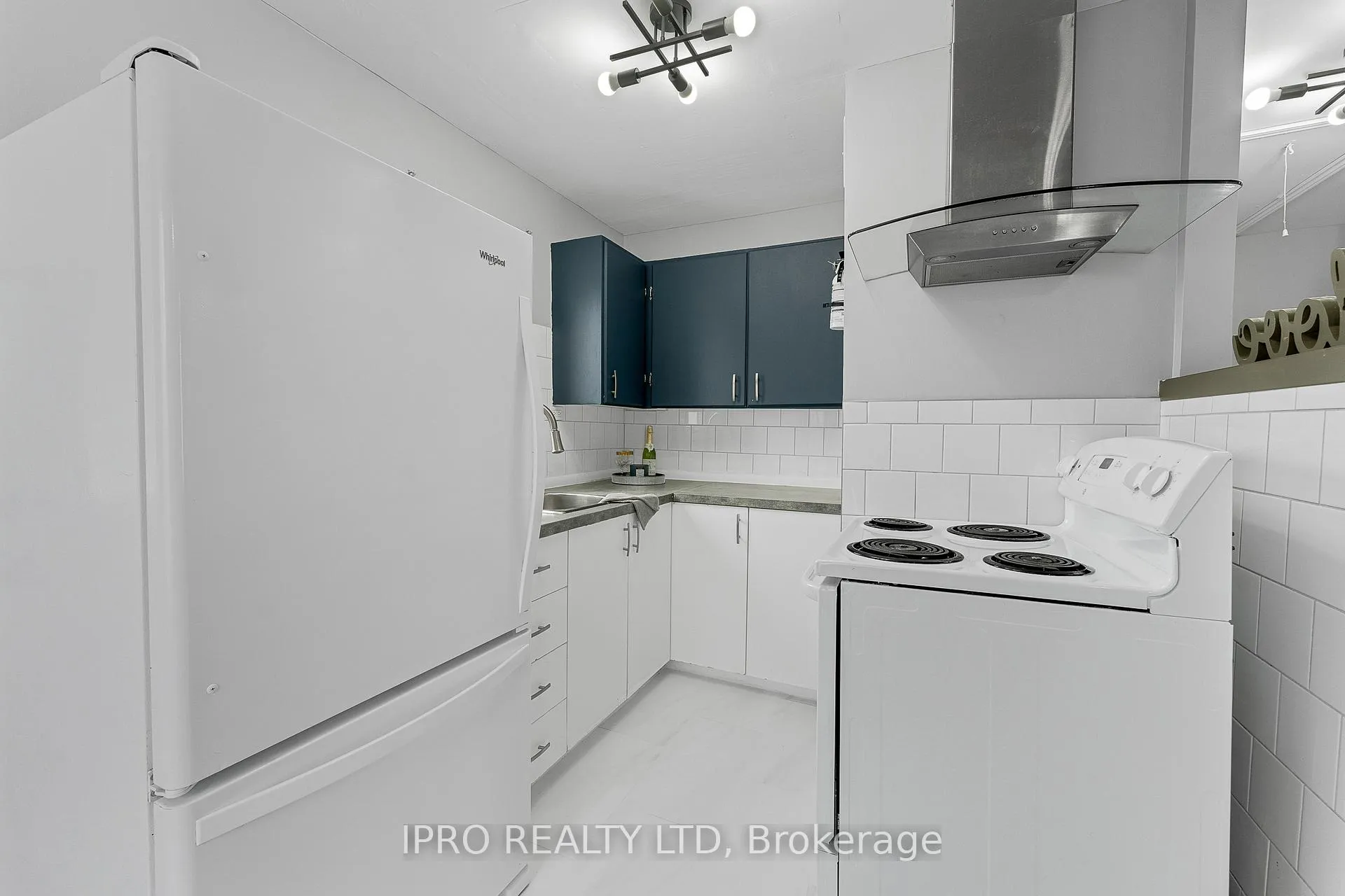 Photo 10 of 1659 Prince Road, Windsor — HOMEH