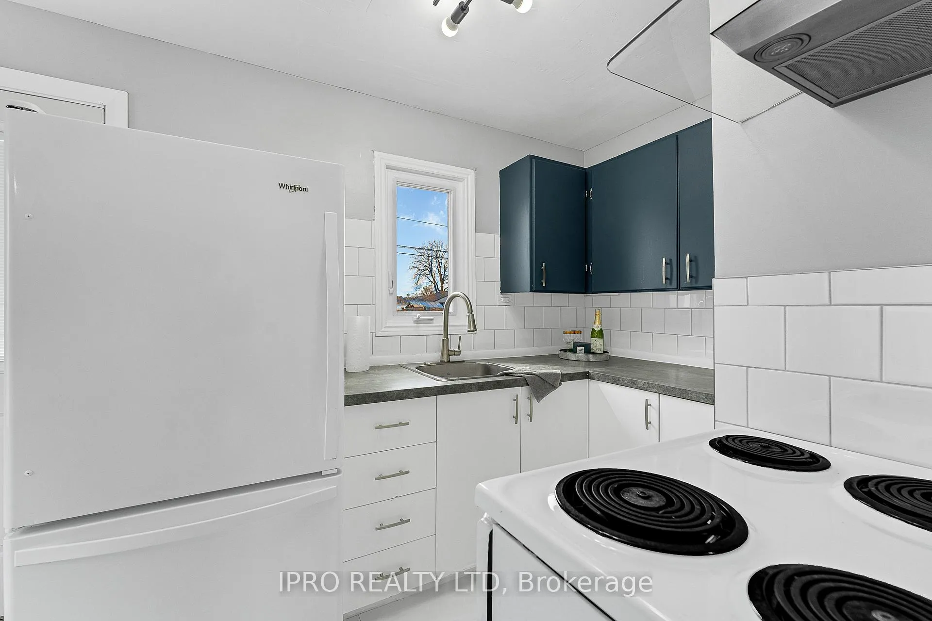 Photo 12 of 1659 Prince Road, Windsor — HOMEH