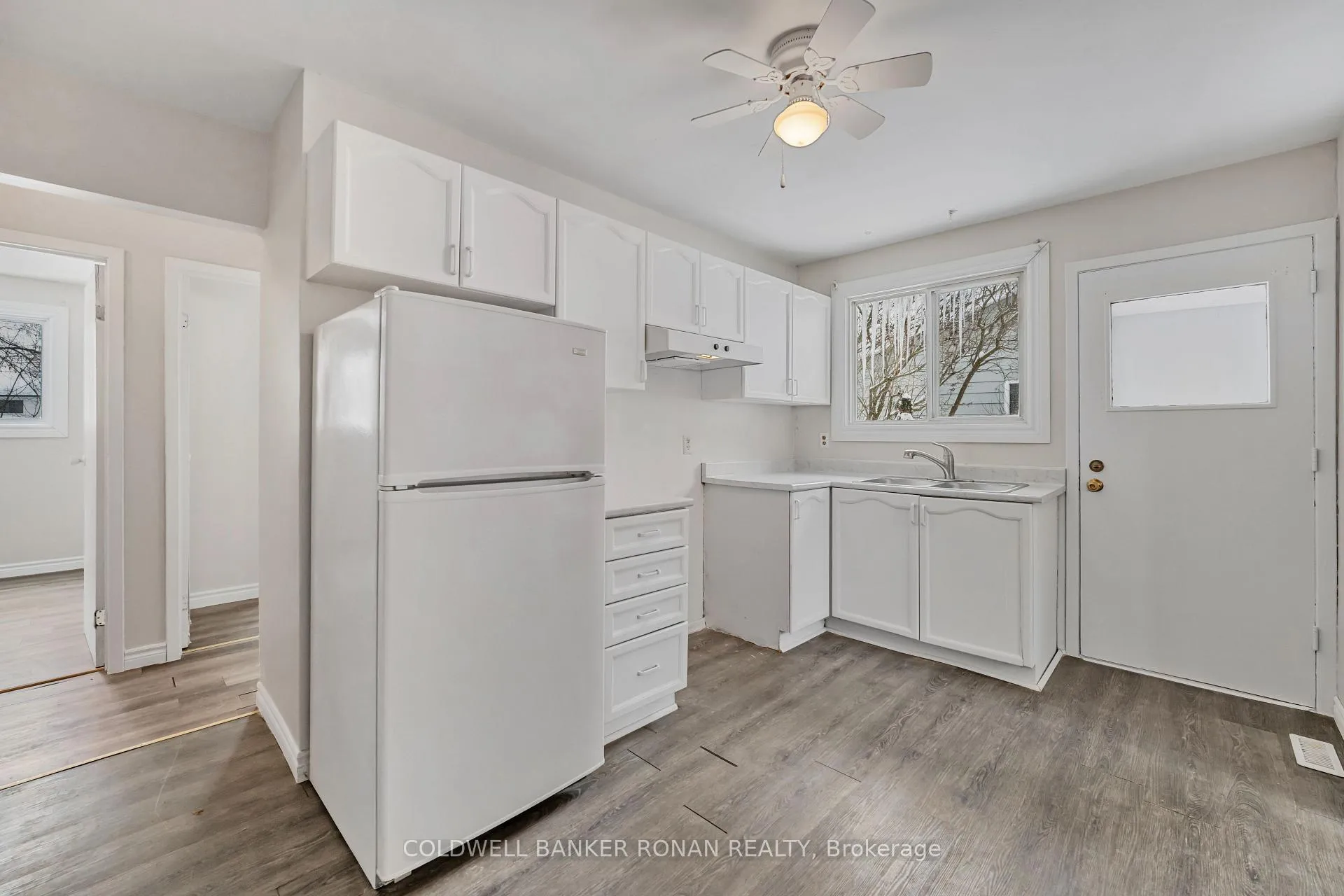 Photo 12 of 227 Tupper Boulevard, New Tecumseth, Alliston — HOMEH