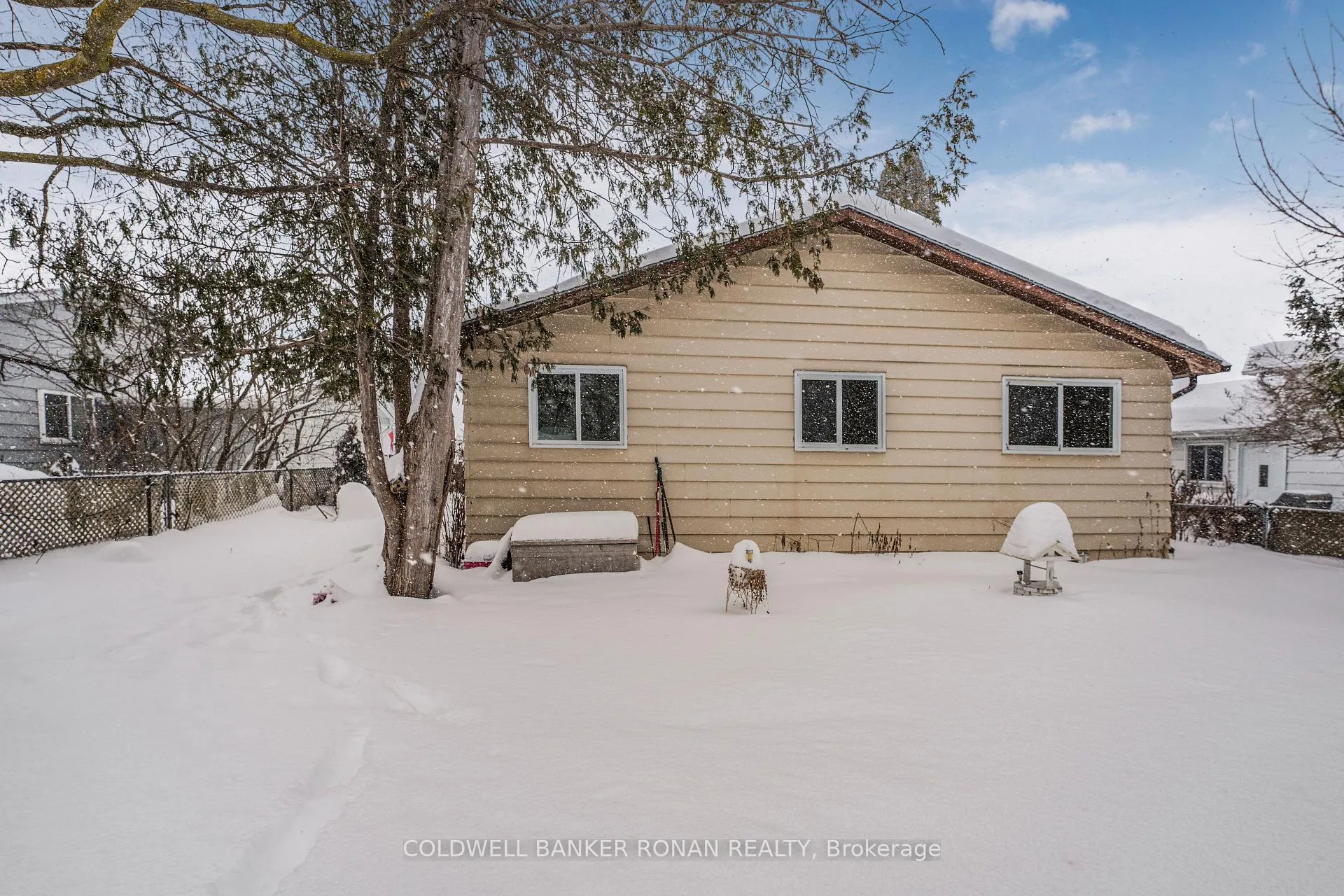 Photo 28 of 227 Tupper Boulevard, New Tecumseth, Alliston — HOMEH