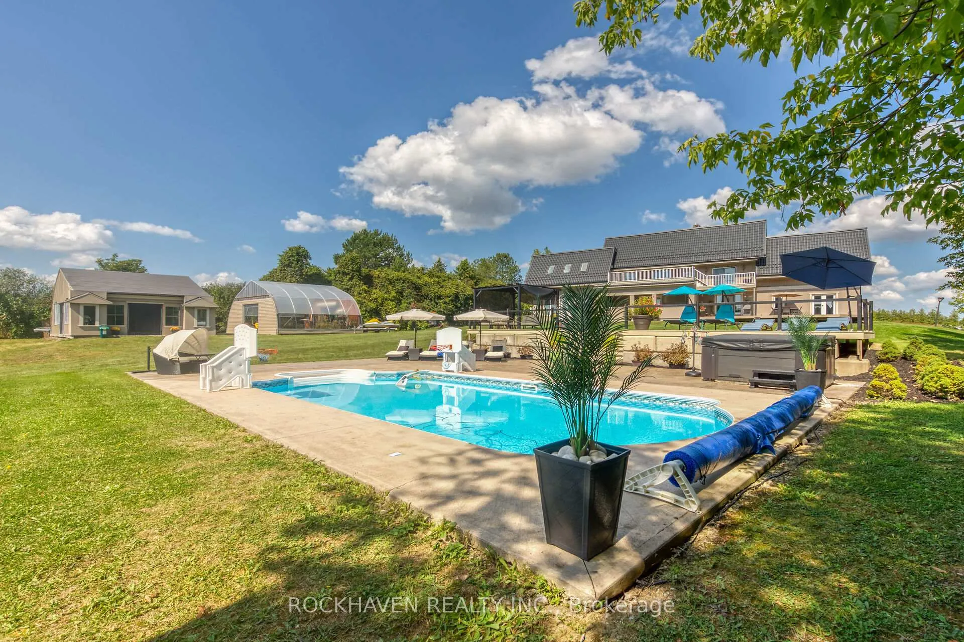 Photo 6 of 21 Riverside Drive, Haldimand — HOMEH
