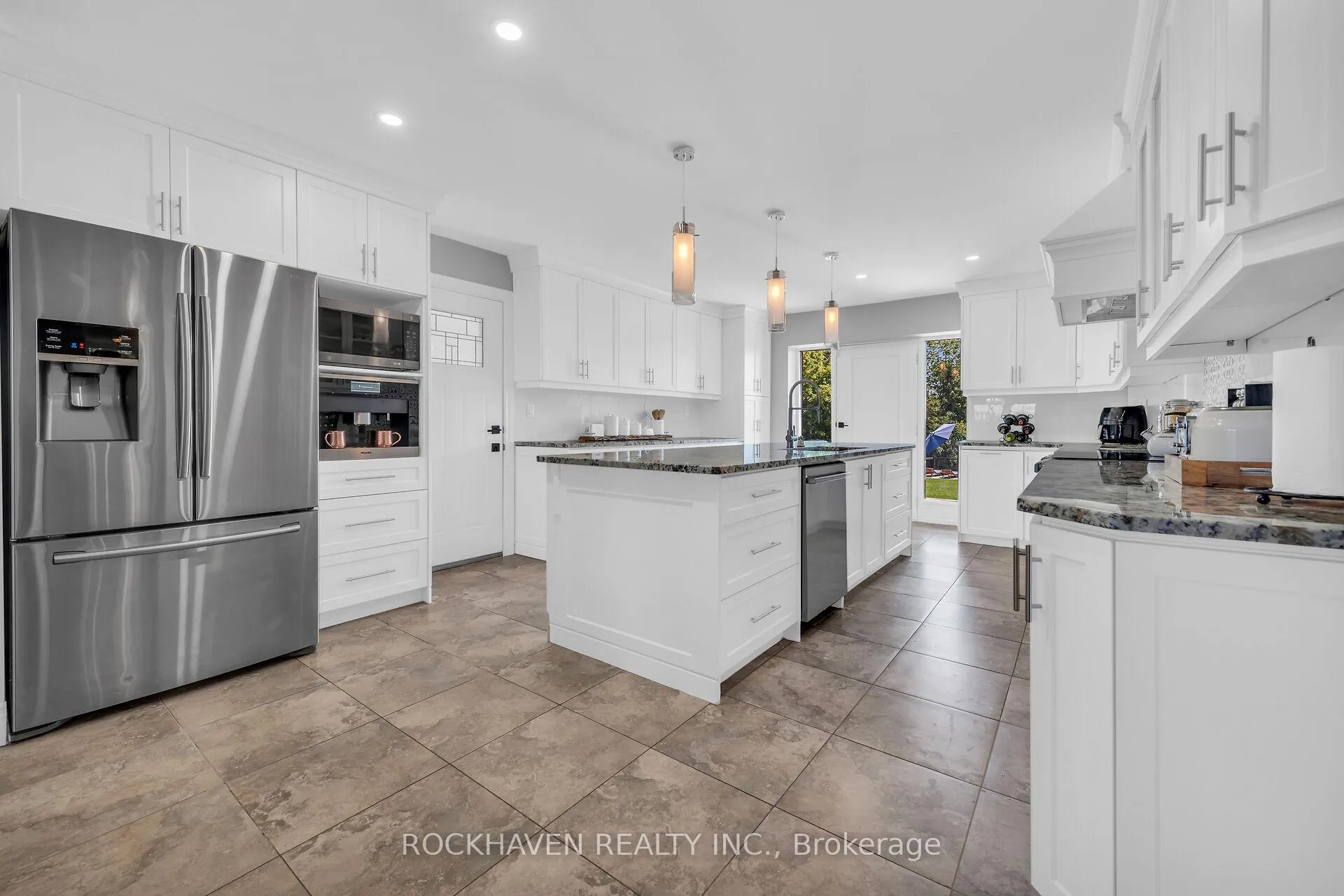 Photo 14 of 21 Riverside Drive, Haldimand — HOMEH