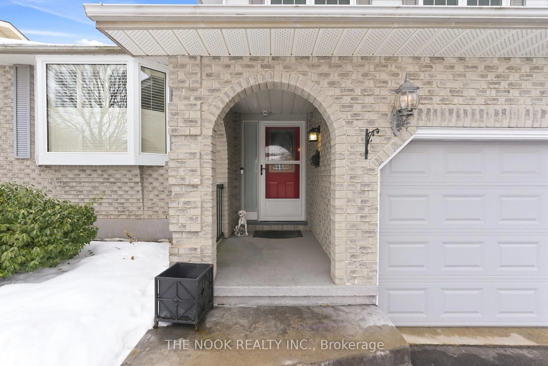 Photo 3 of 877 Mount Allan Avenue, Oshawa, Northglen — HOMEH