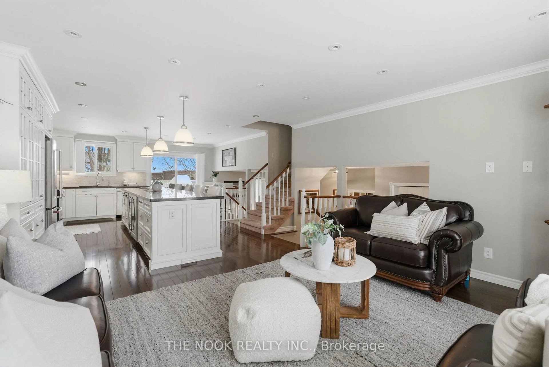 Photo 9 of 877 Mount Allan Avenue, Oshawa, Northglen — HOMEH