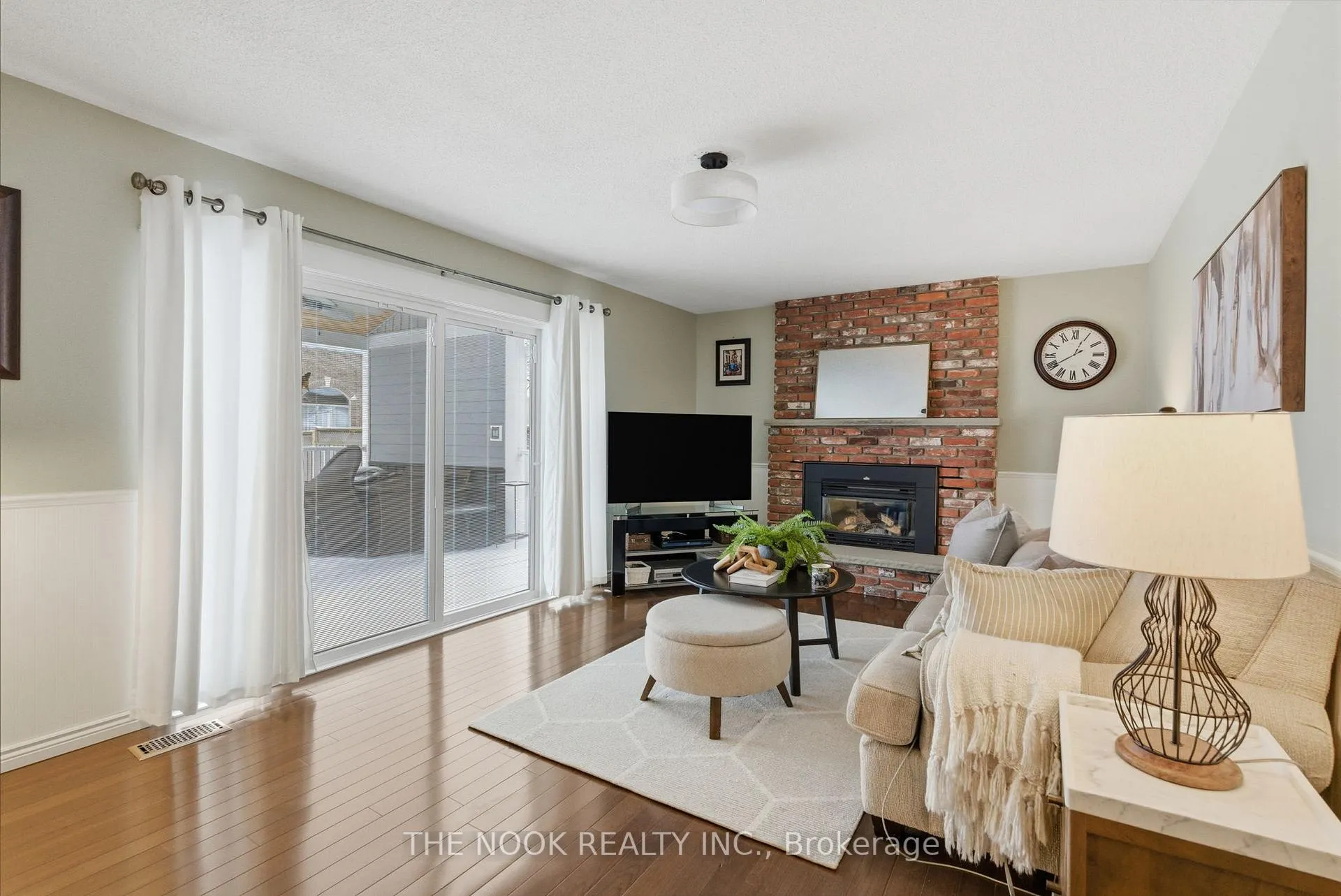 Photo 21 of 877 Mount Allan Avenue, Oshawa, Northglen — HOMEH
