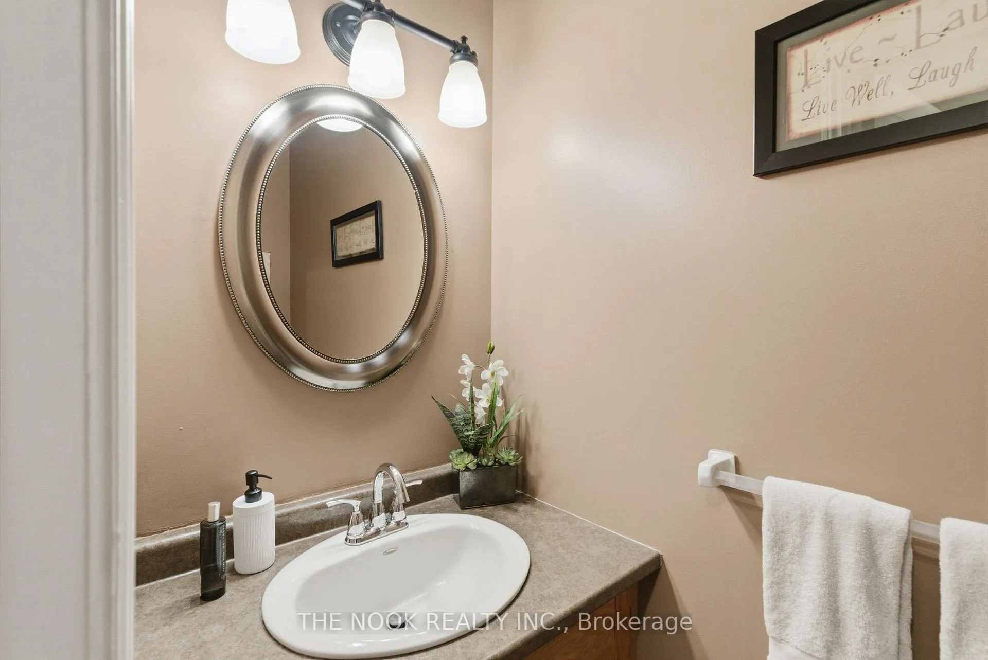 Photo 24 of 877 Mount Allan Avenue, Oshawa, Northglen — HOMEH