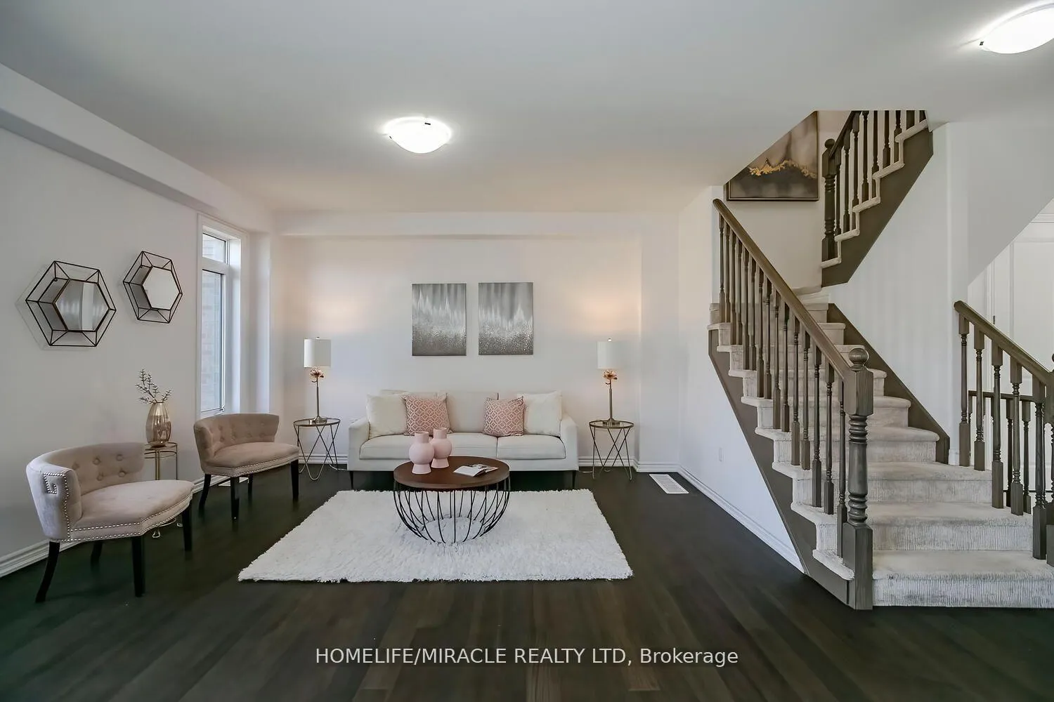 Photo 8 of 4 Whitton Drive, Brantford — HOMEH