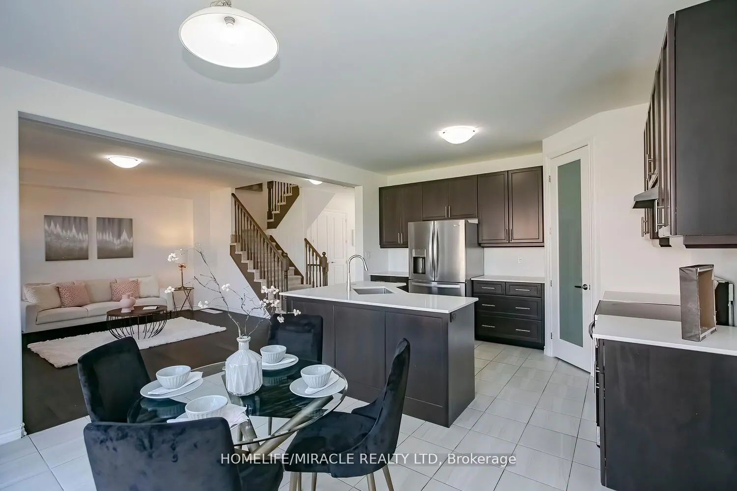 Photo 15 of 4 Whitton Drive, Brantford — HOMEH