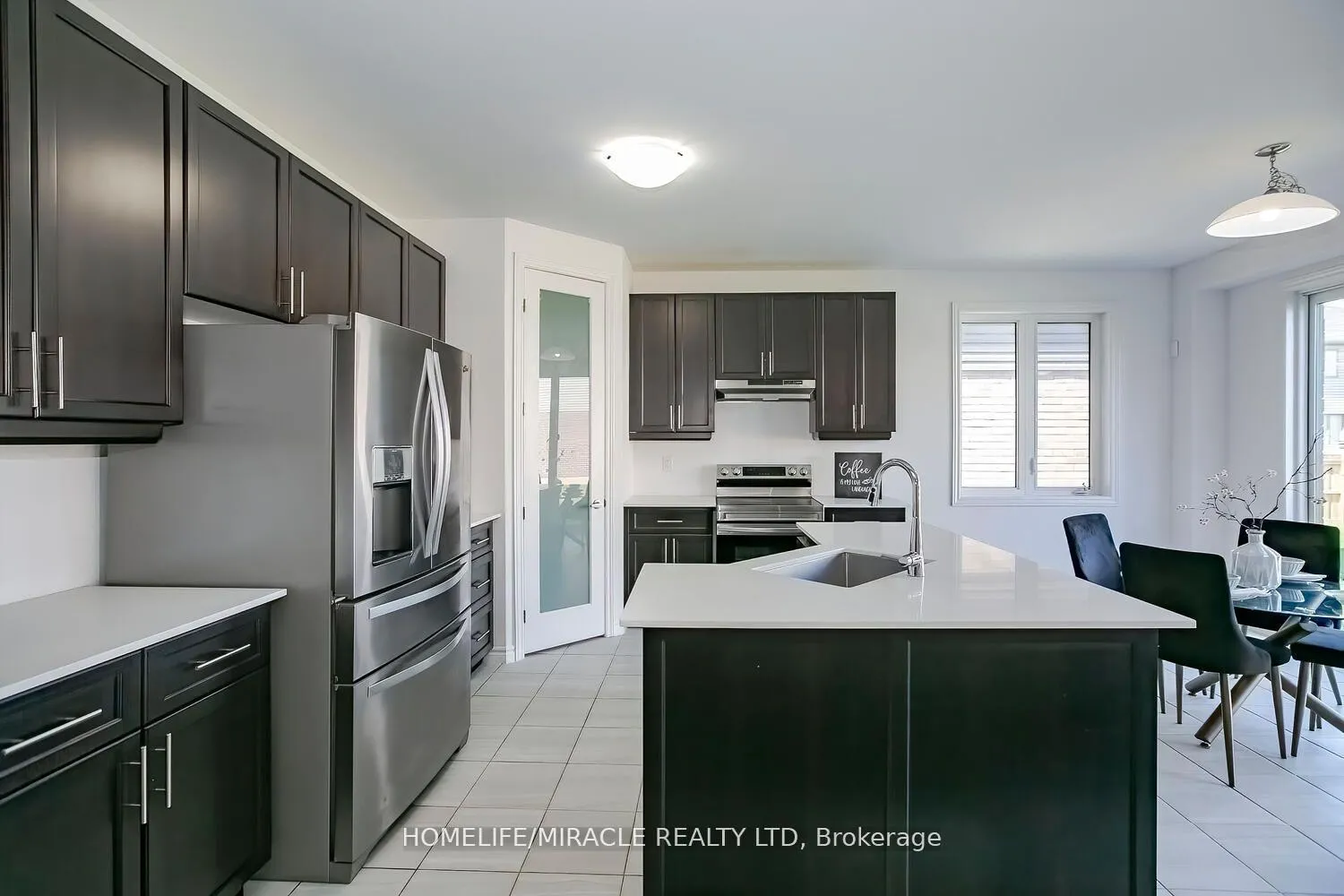 Photo 18 of 4 Whitton Drive, Brantford — HOMEH