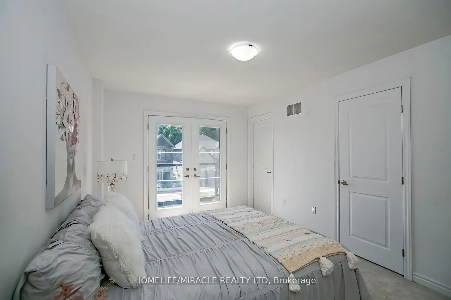 Photo 26 of 4 Whitton Drive, Brantford — HOMEH