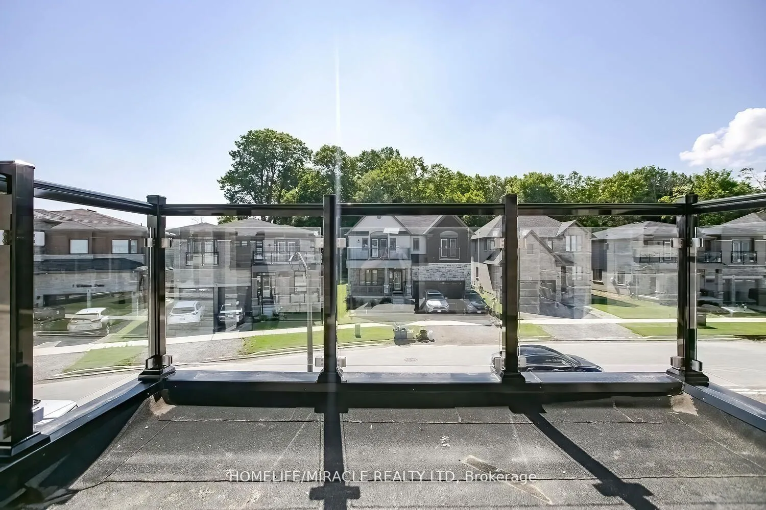 Photo 29 of 4 Whitton Drive, Brantford — HOMEH