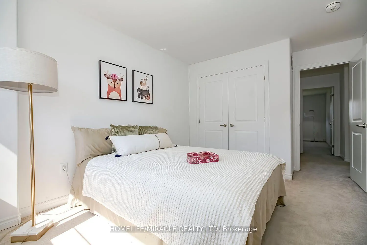 Photo 32 of 4 Whitton Drive, Brantford — HOMEH