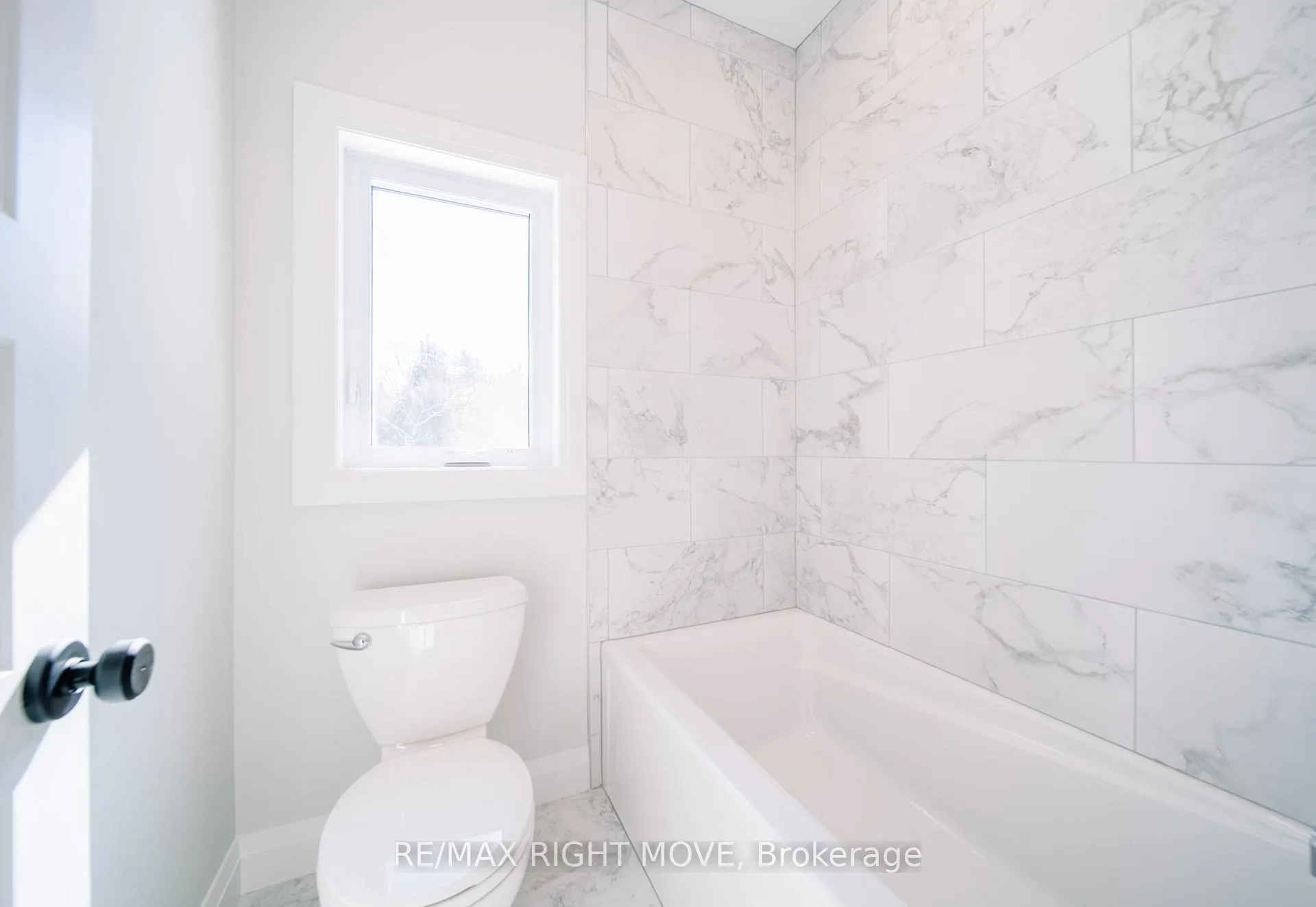 Photo 16 of 34 Bellehumeur Road, Tiny, Lafontaine — HOMEH