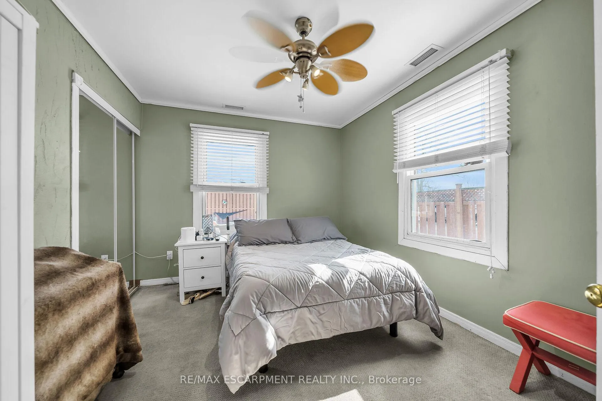 Photo 8 of 1793 Main Street E, Hamilton, Normanhurst — HOMEH