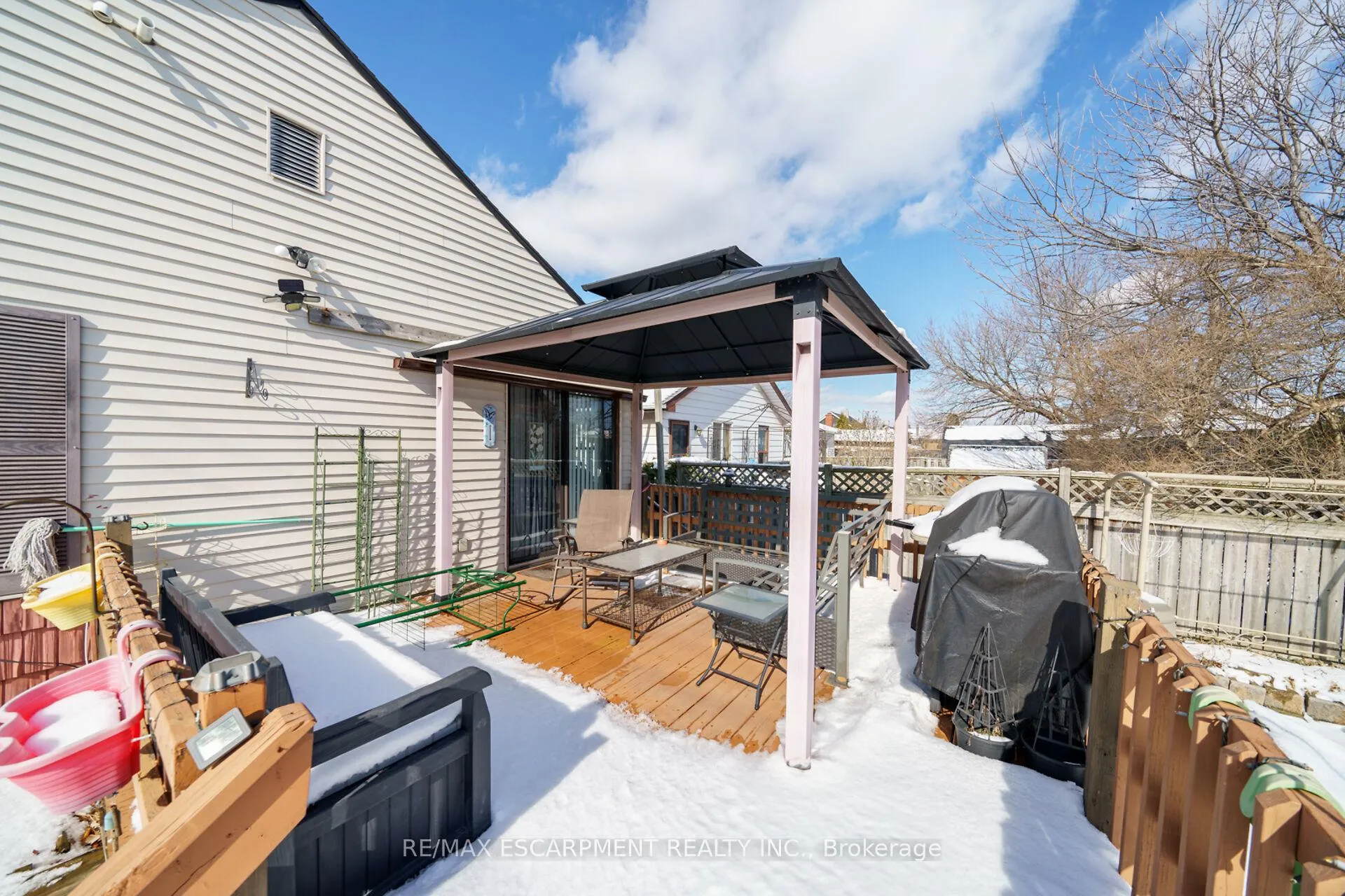 Photo 18 of 1793 Main Street E, Hamilton, Normanhurst — HOMEH