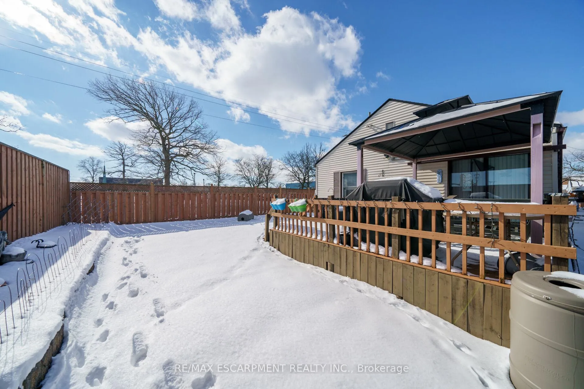 Photo 19 of 1793 Main Street E, Hamilton, Normanhurst — HOMEH
