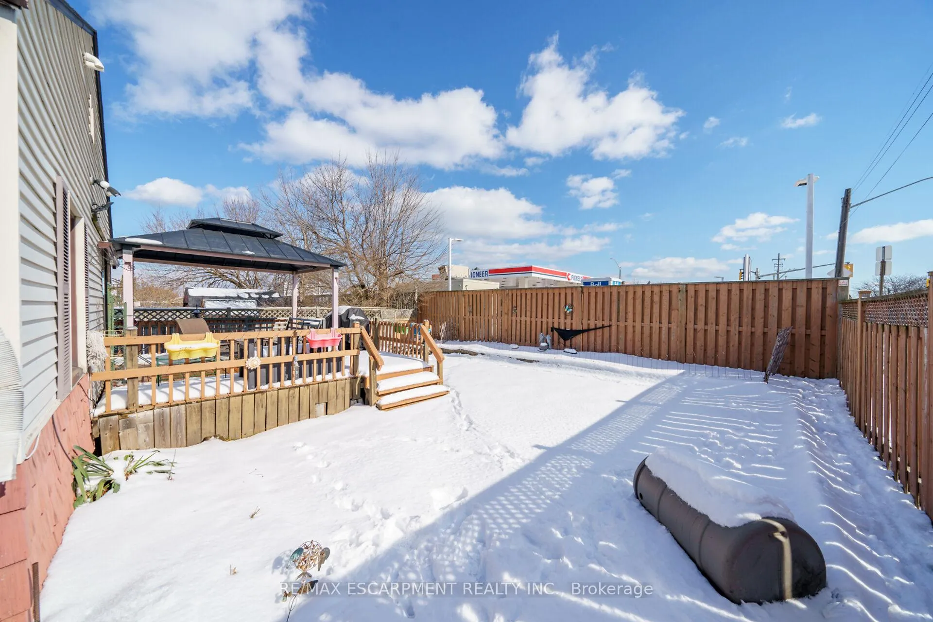 Photo 20 of 1793 Main Street E, Hamilton, Normanhurst — HOMEH