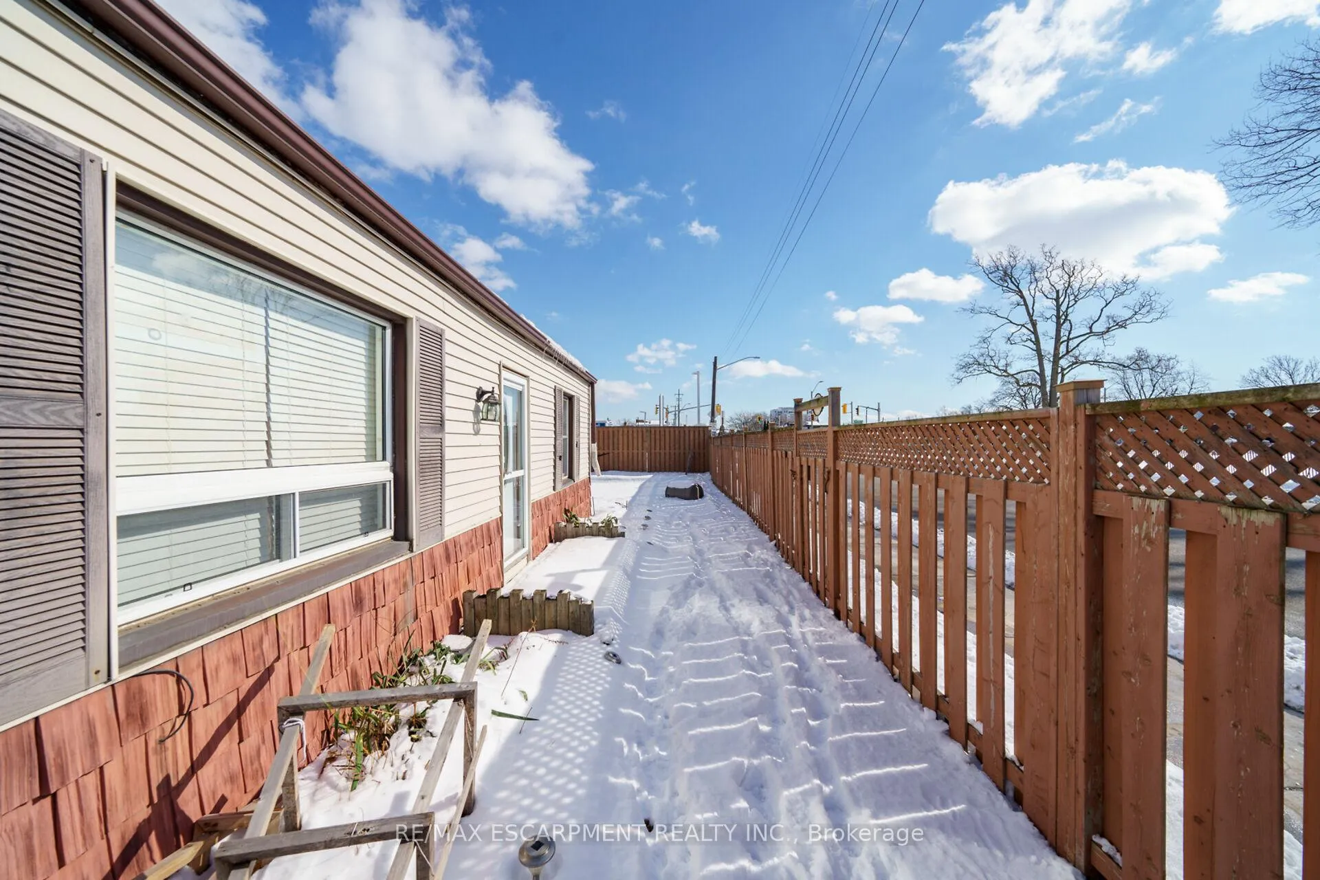 Photo 21 of 1793 Main Street E, Hamilton, Normanhurst — HOMEH