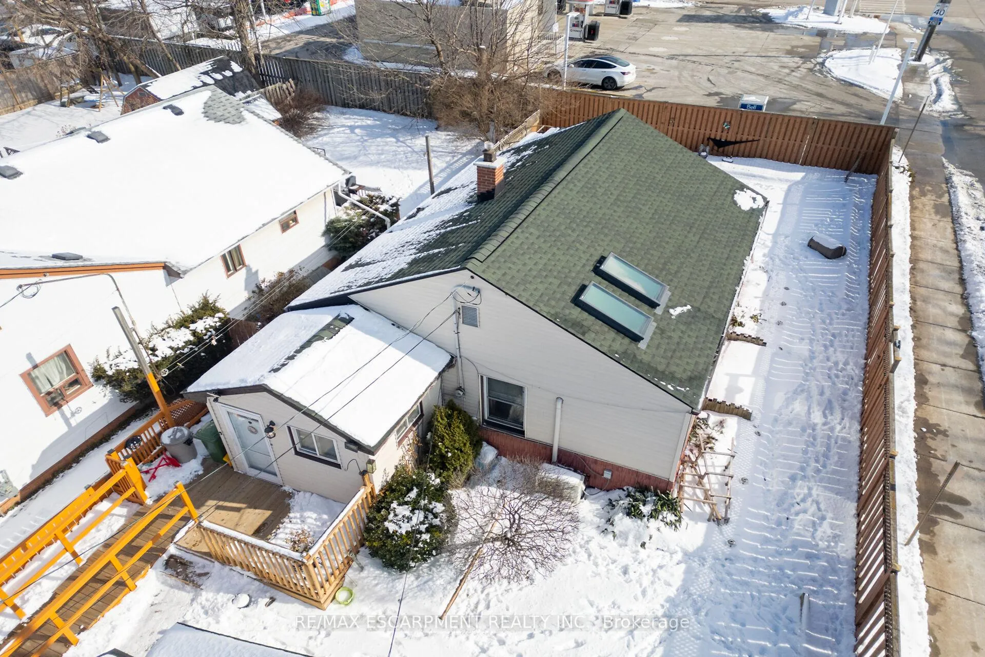 Photo 40 of 1793 Main Street E, Hamilton, Normanhurst — HOMEH