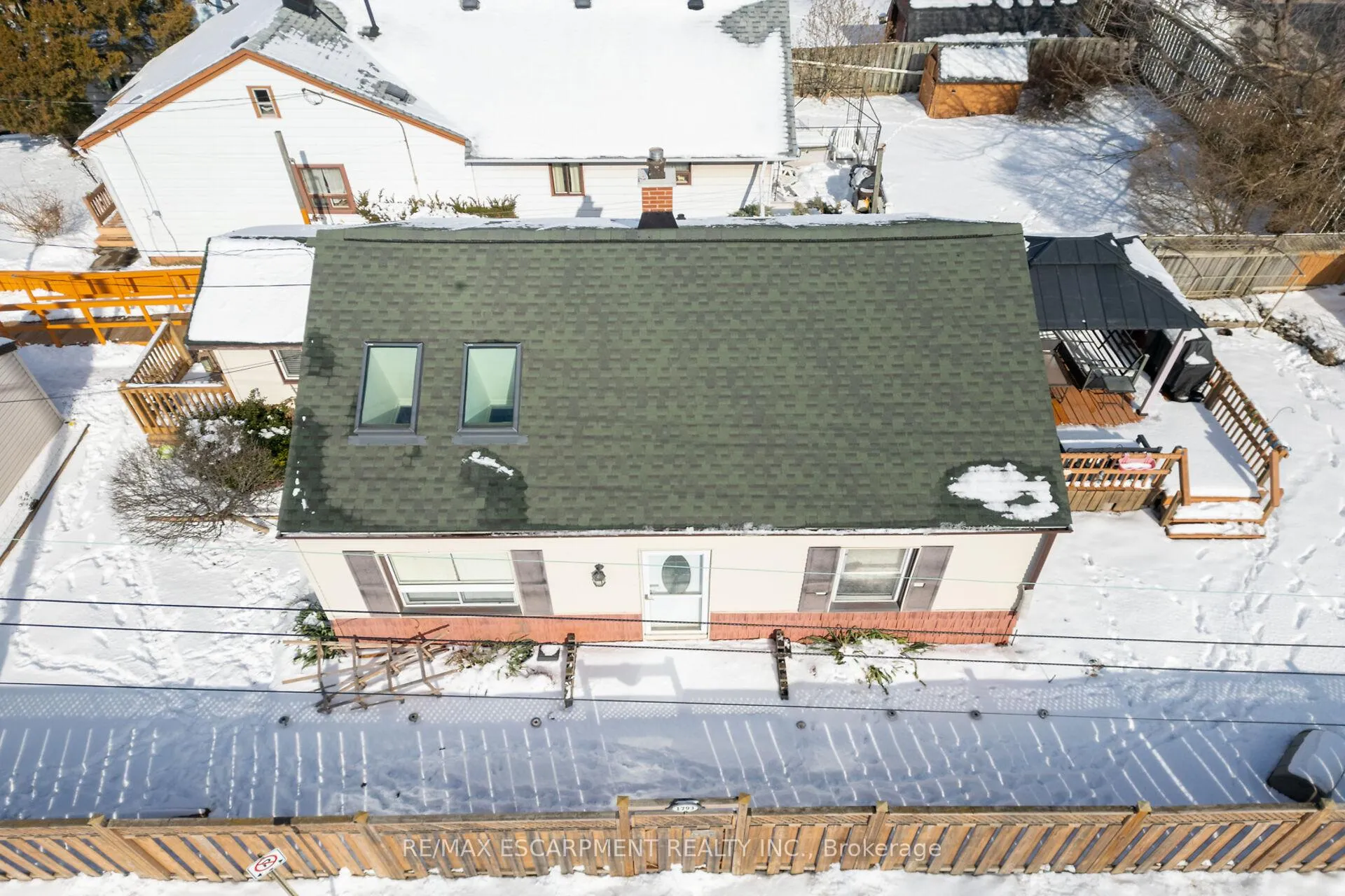 Photo 41 of 1793 Main Street E, Hamilton, Normanhurst — HOMEH