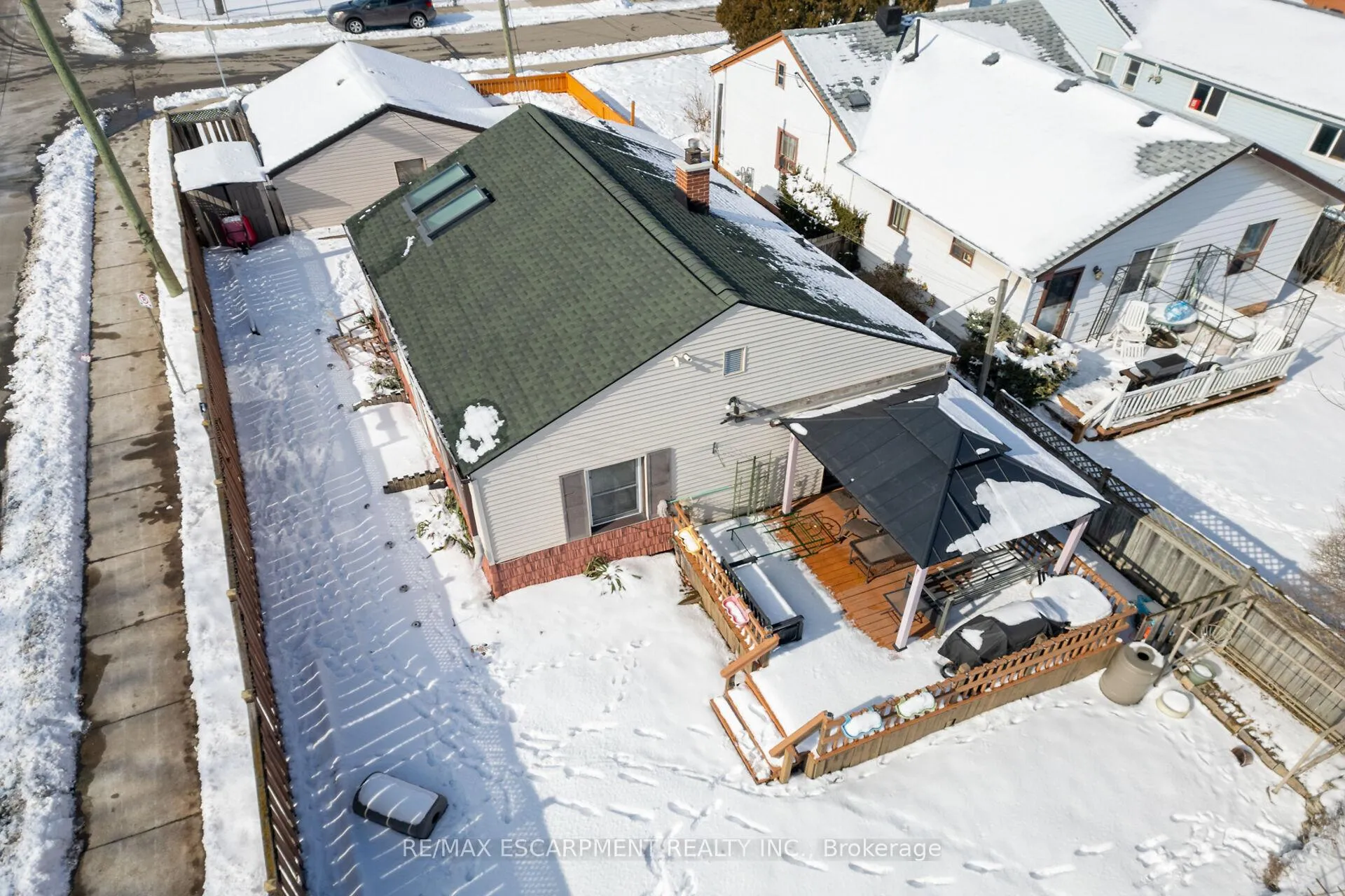 Photo 42 of 1793 Main Street E, Hamilton, Normanhurst — HOMEH