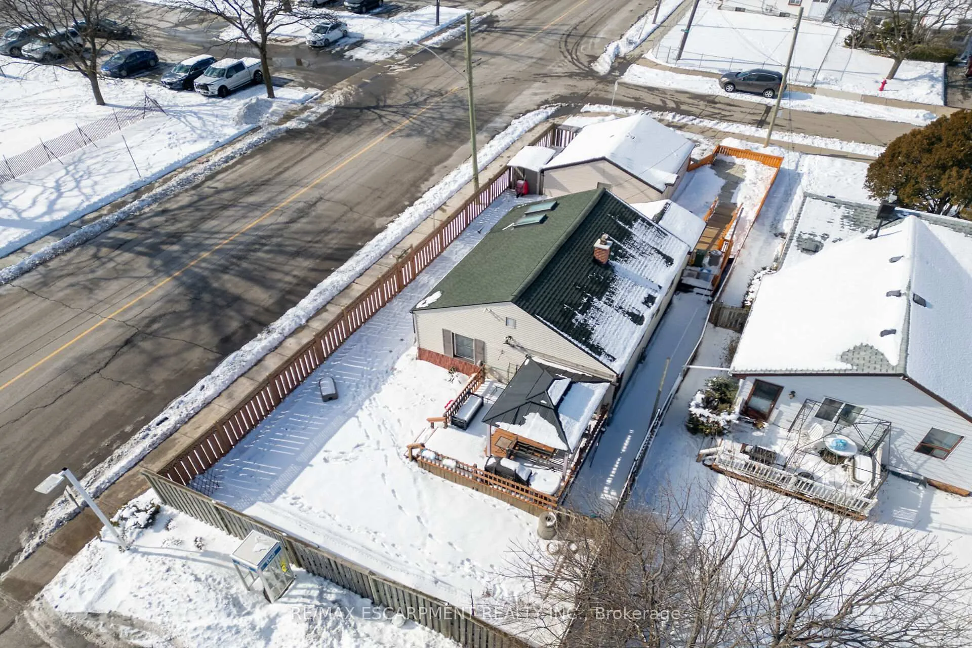 Photo 45 of 1793 Main Street E, Hamilton, Normanhurst — HOMEH