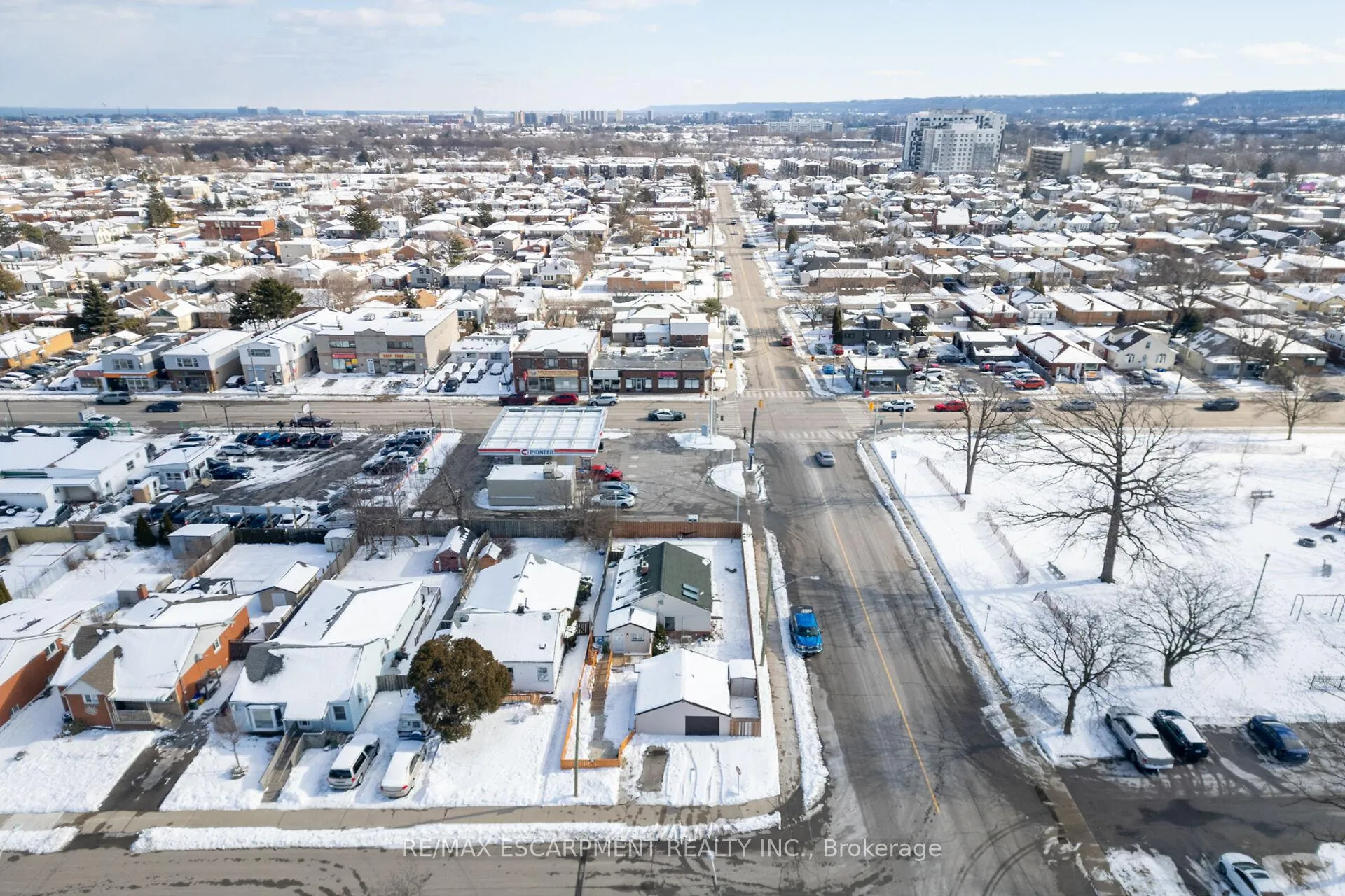 Photo 49 of 1793 Main Street E, Hamilton, Normanhurst — HOMEH