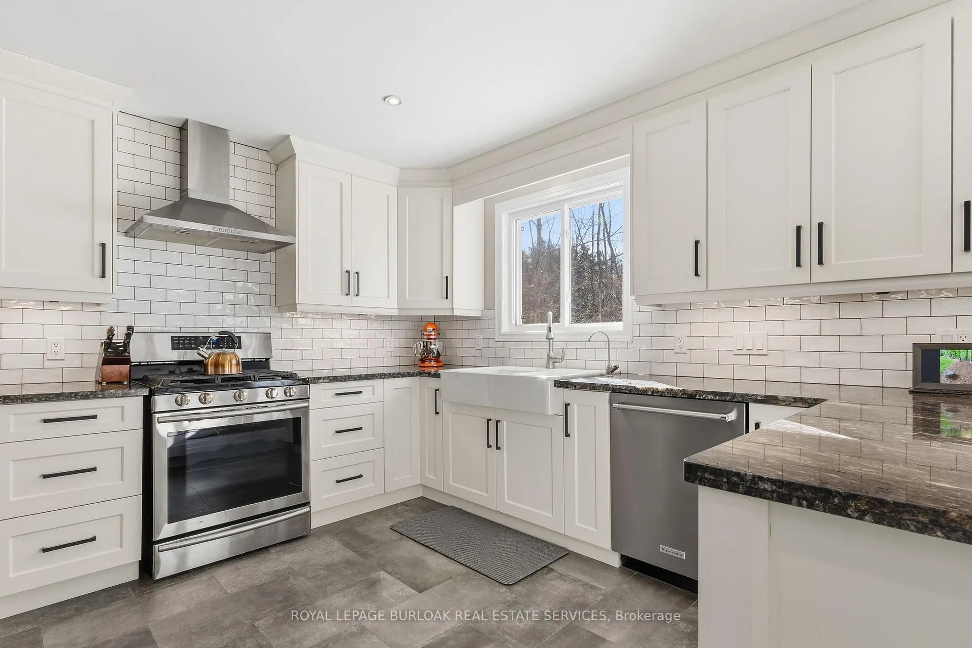 Photo 10 of 6556 McNiven Road, Burlington, Rural Burlington — HOMEH