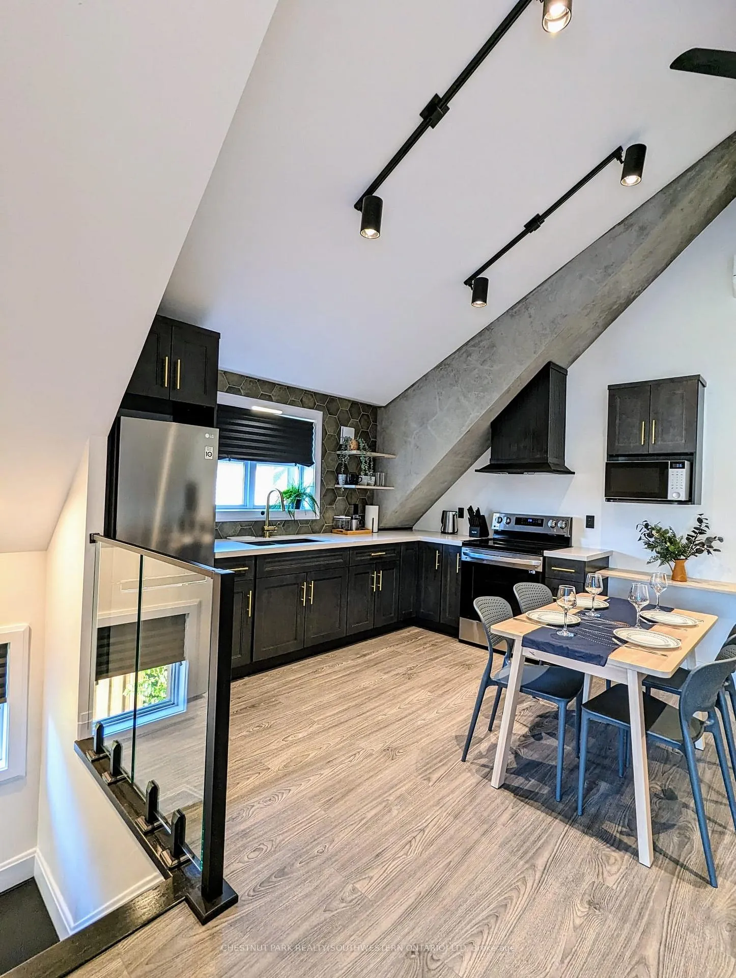Photo 4 of 29 Hurst Avenue, Kitchener — HOMEH