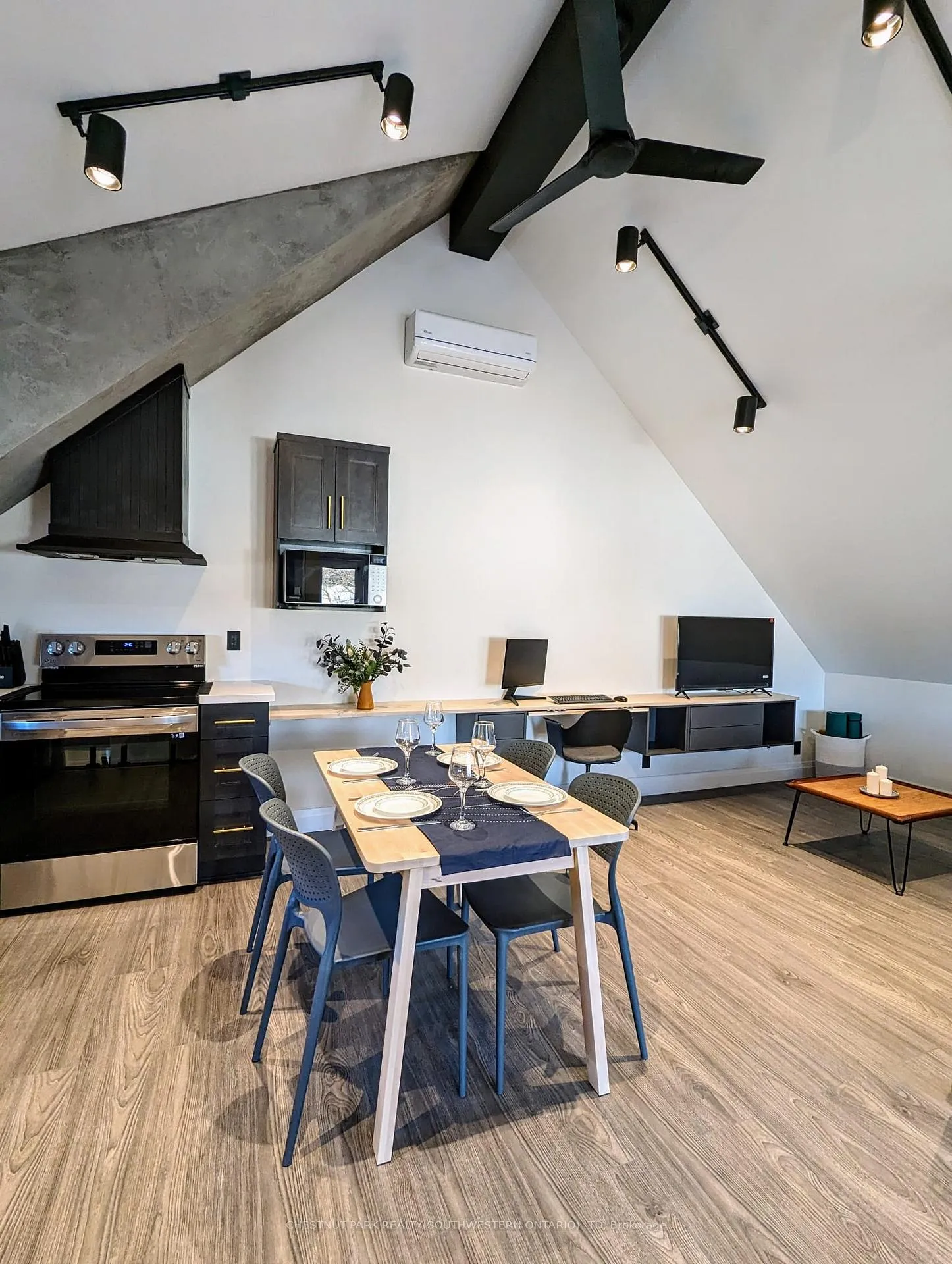 Photo 5 of 29 Hurst Avenue, Kitchener — HOMEH