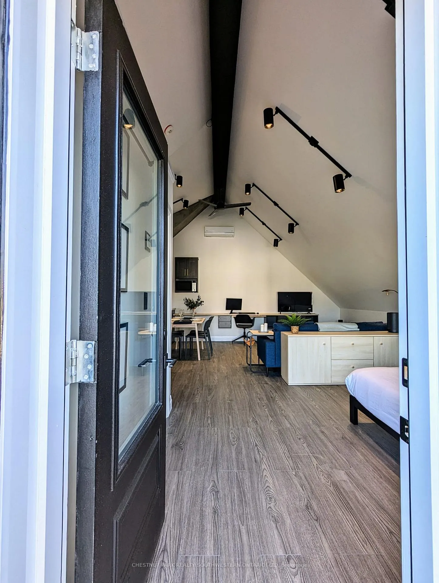 Photo 8 of 29 Hurst Avenue, Kitchener — HOMEH