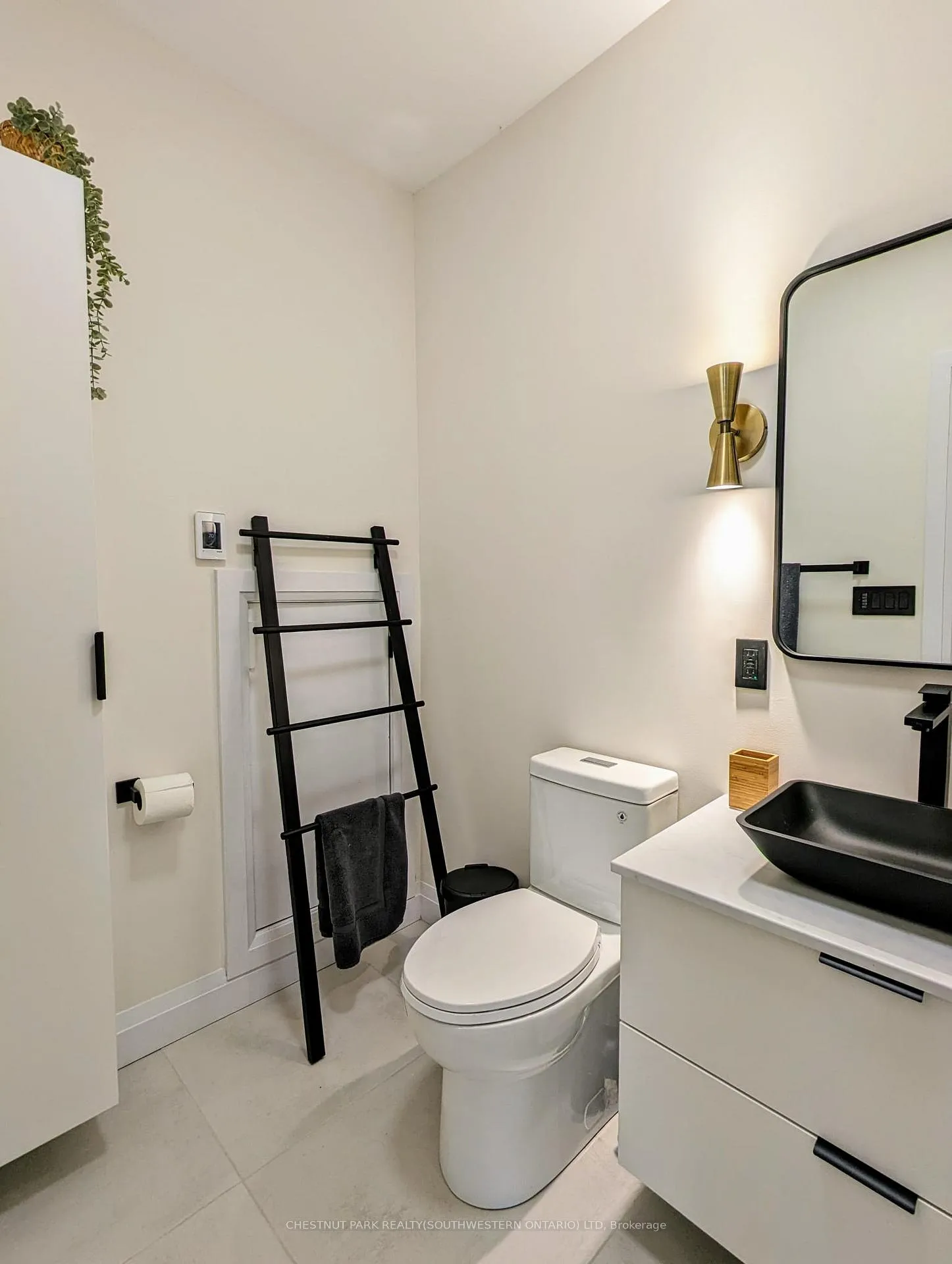 Photo 25 of 29 Hurst Avenue, Kitchener — HOMEH