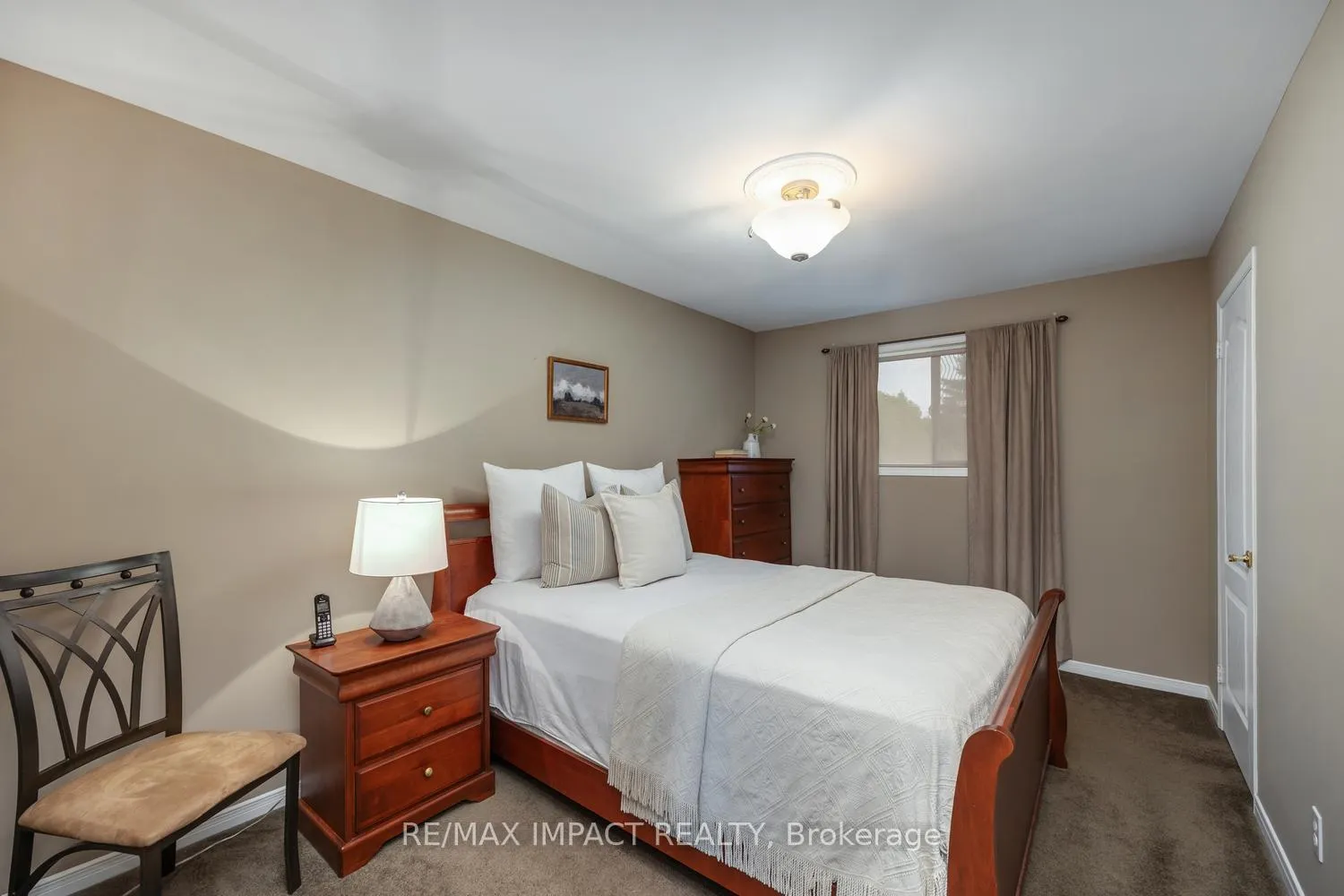 Photo 5 of 9 Samuel Place, Kawartha Lakes, Lindsay — HOMEH